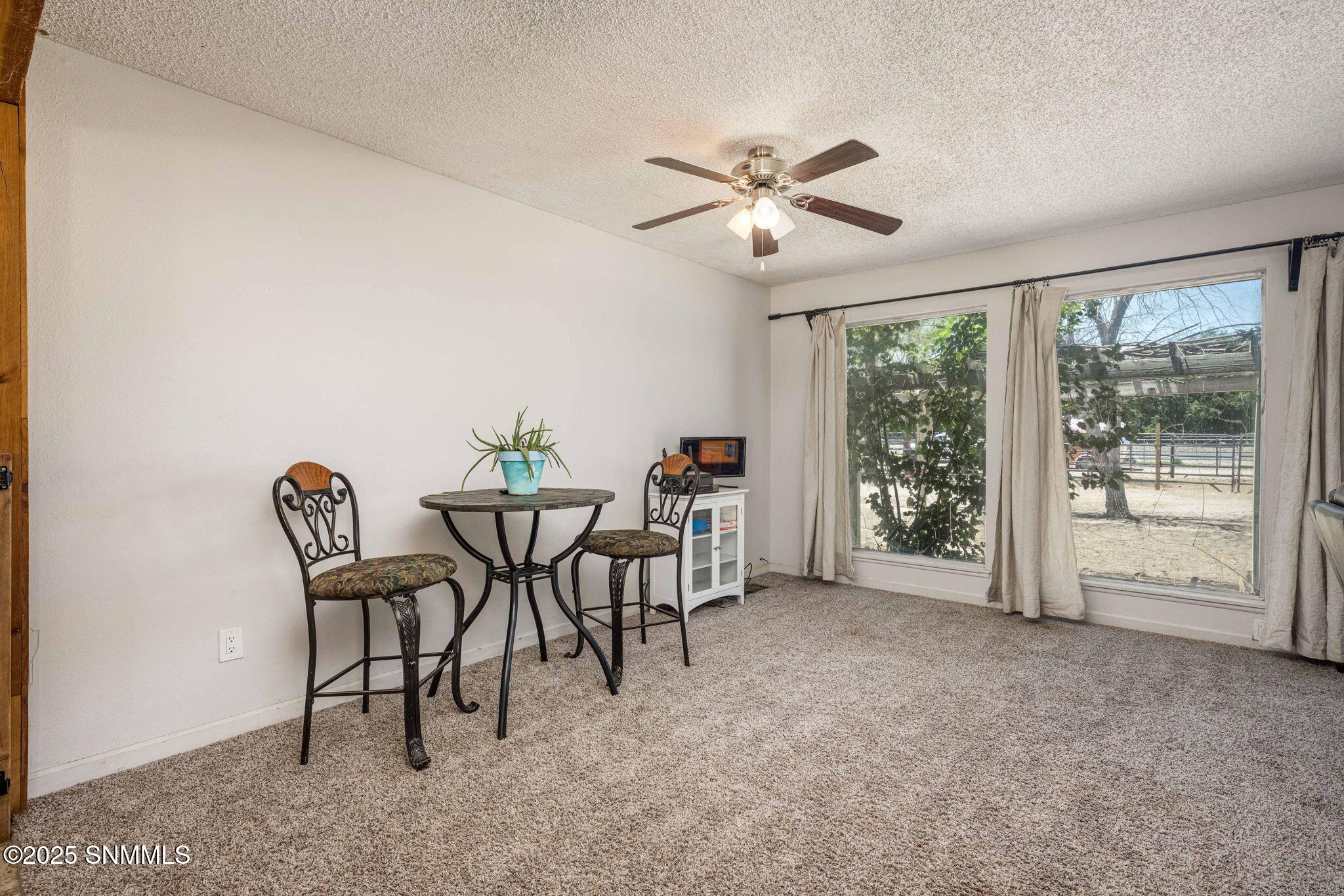 6801 S Main Street Property Photo 10