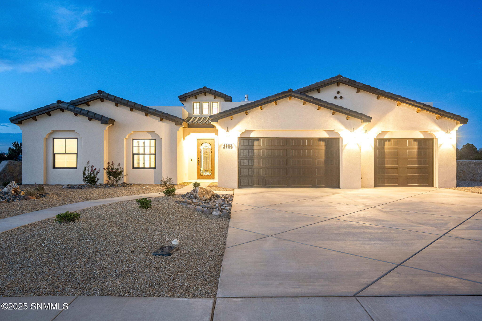 3908 Santa Catalina Property Photo 1