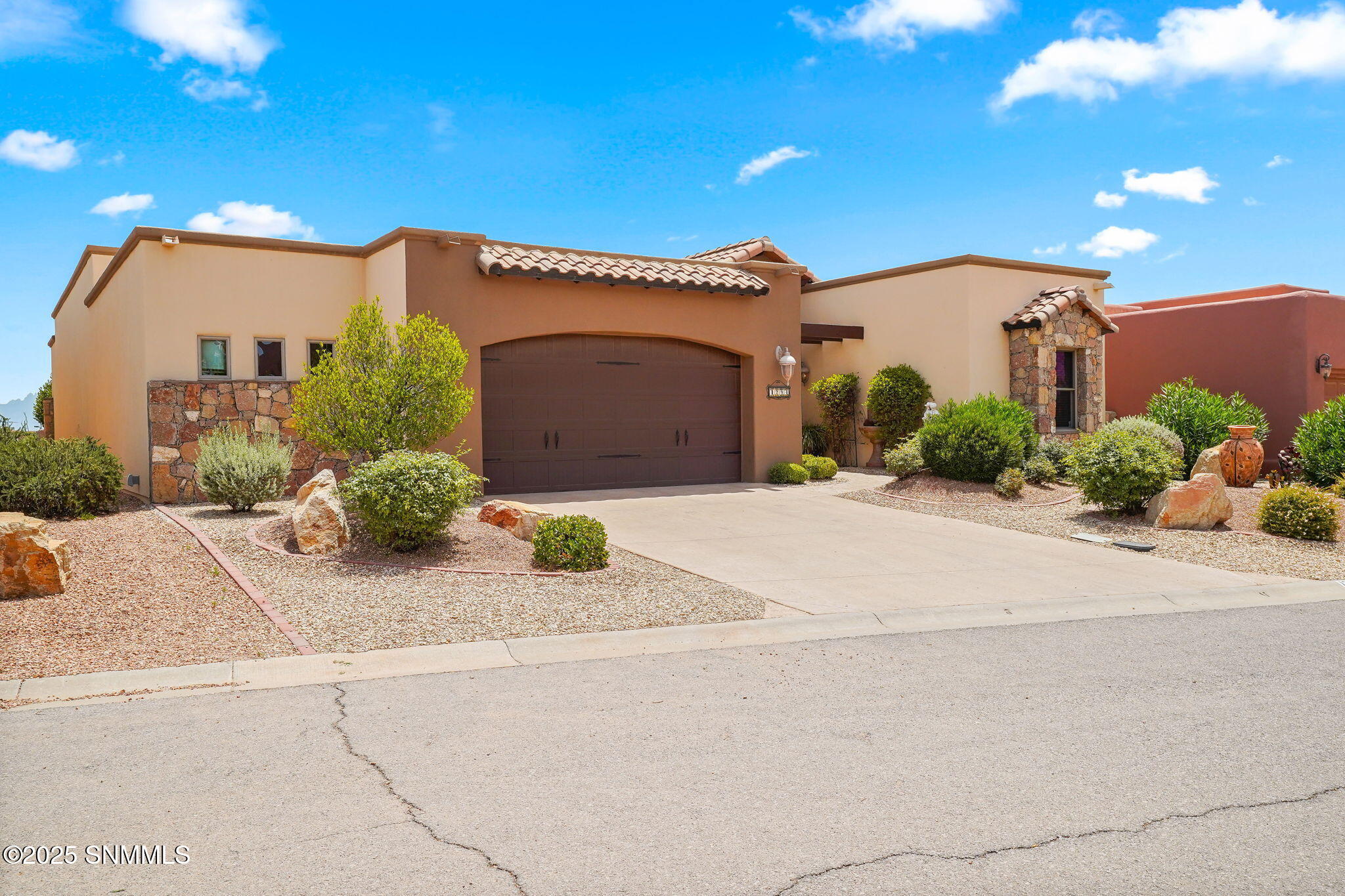 1294 Morisat Place Property Photo 2