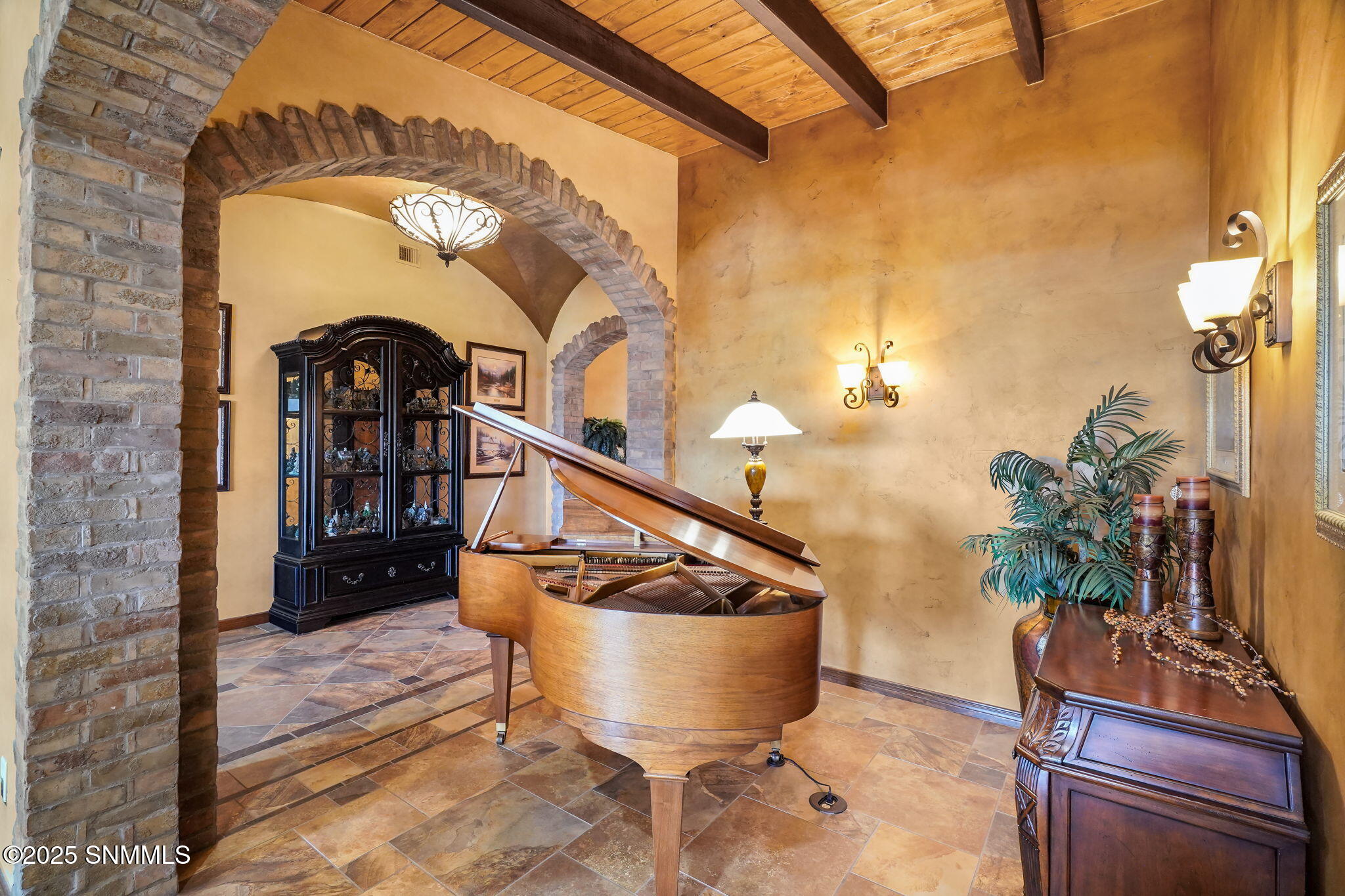 1294 Morisat Place Property Photo 4