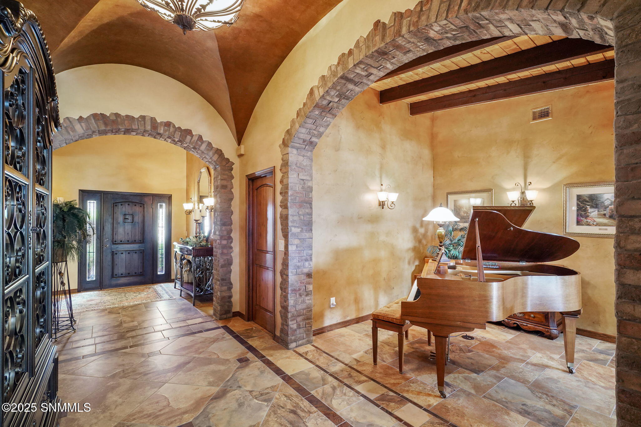 1294 Morisat Place Property Photo 5