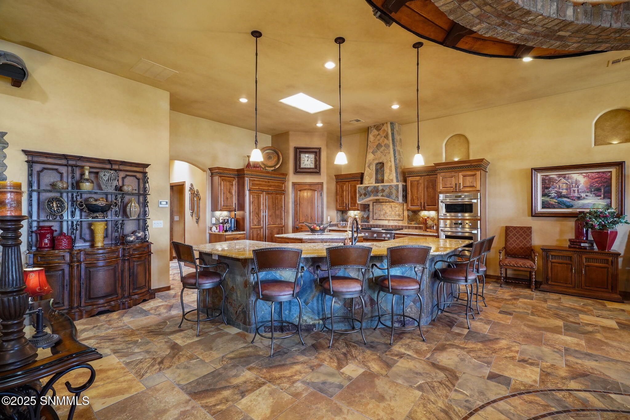 1294 Morisat Place Property Photo 12