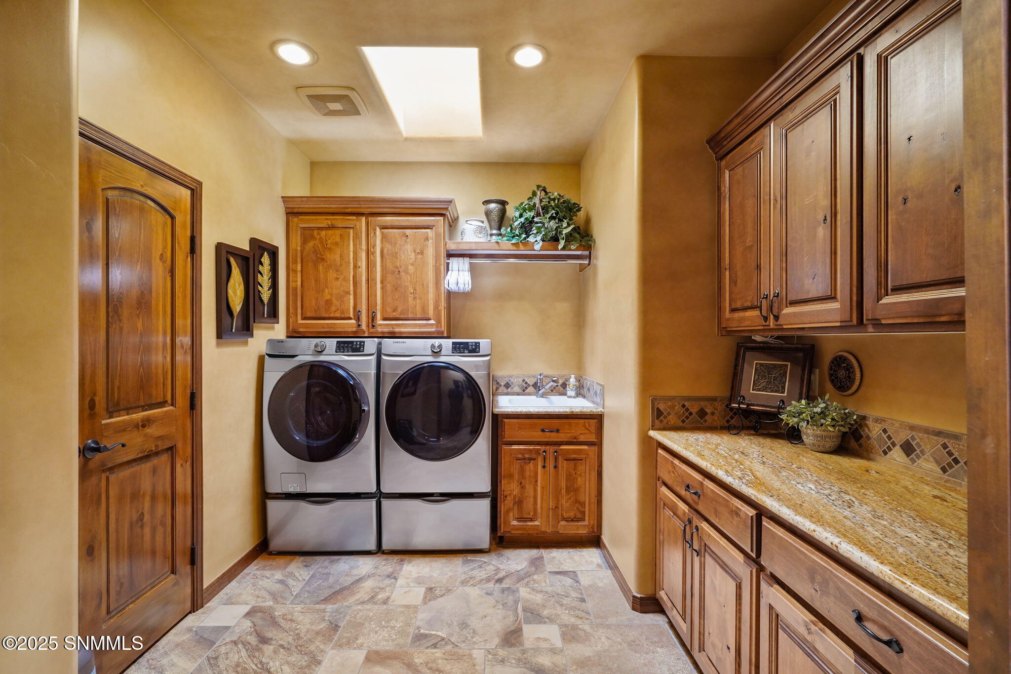 1294 Morisat Place Property Photo 25