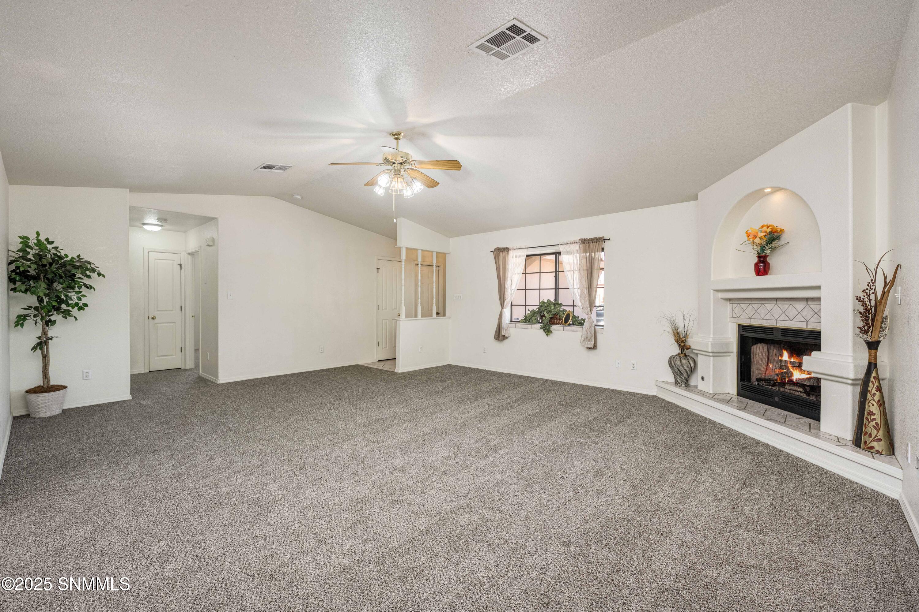 982 Ivydale Drive Property Photo 1