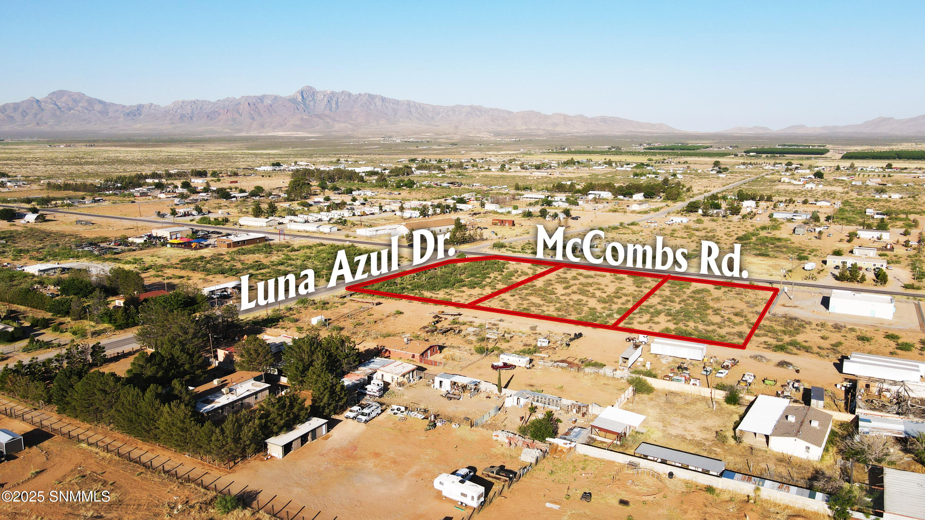 499 Mccombs Road Property Photo 3