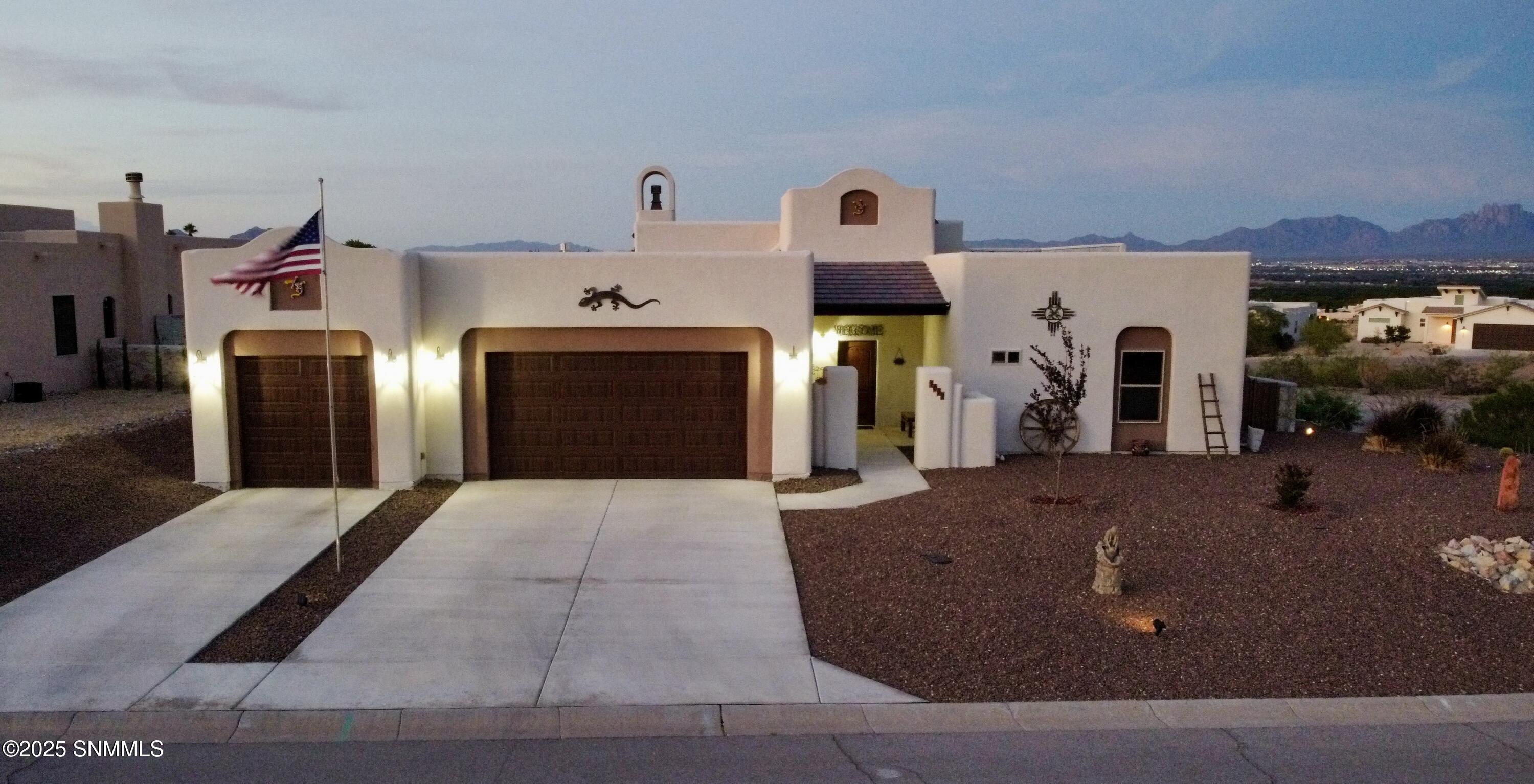 1622 Calle De Valezquez Property Photo 2