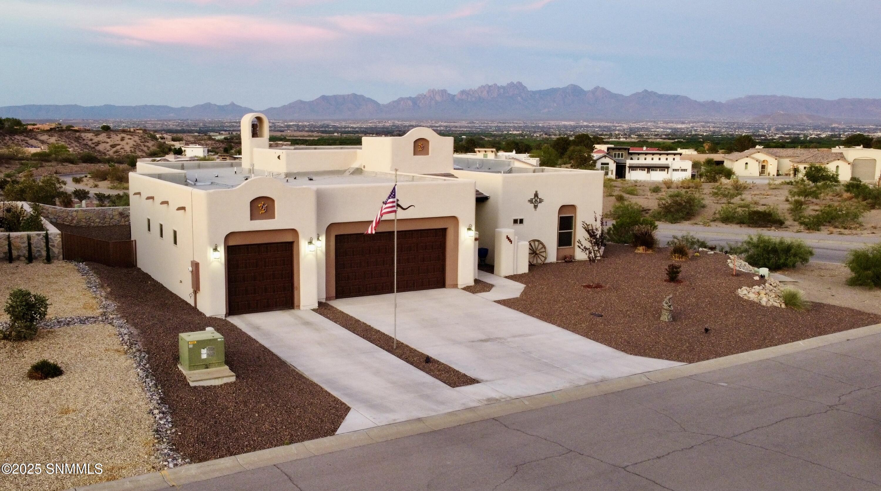 1622 Calle De Valezquez Property Photo 3