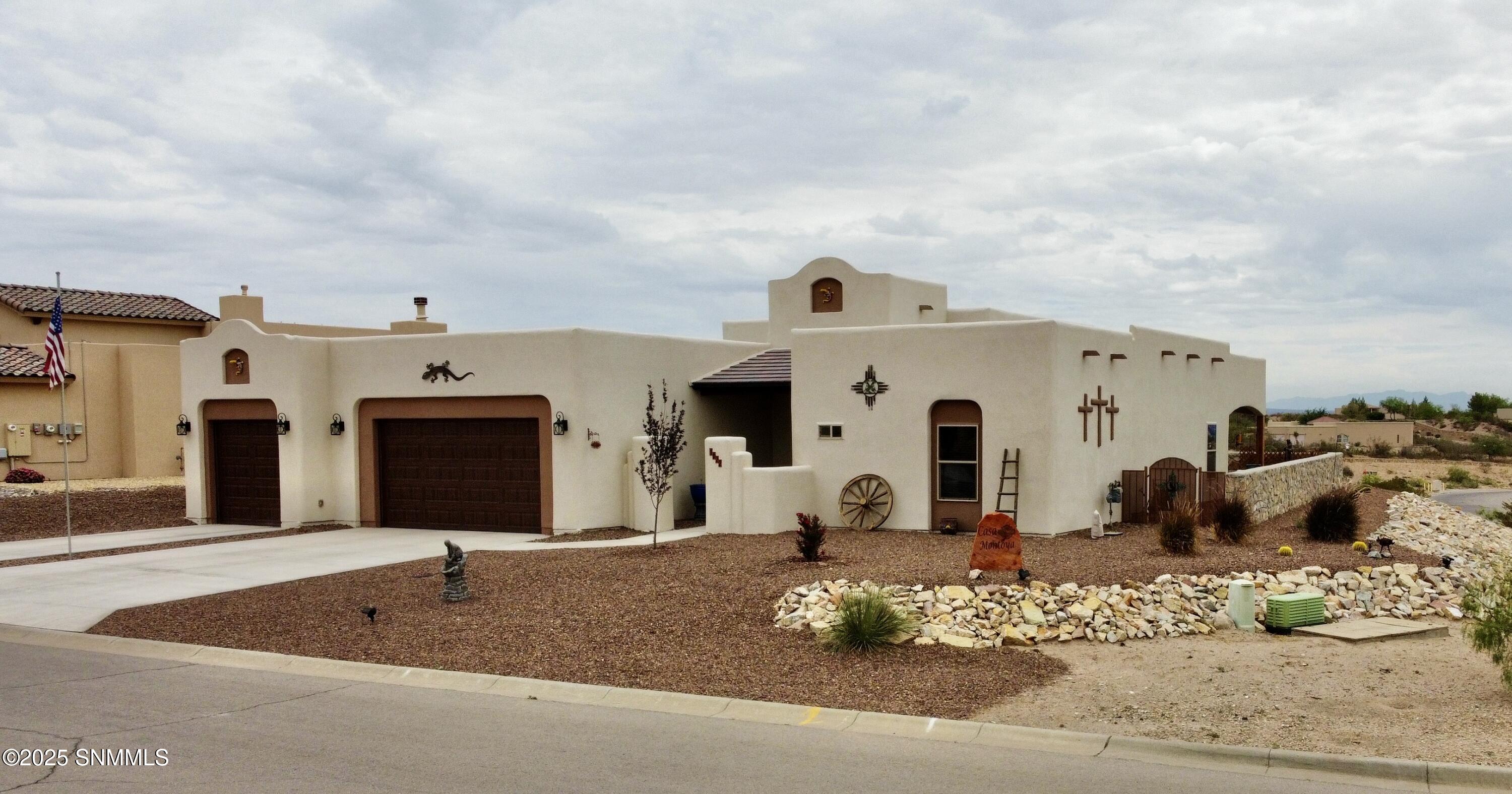 1622 Calle De Valezquez Property Photo 4