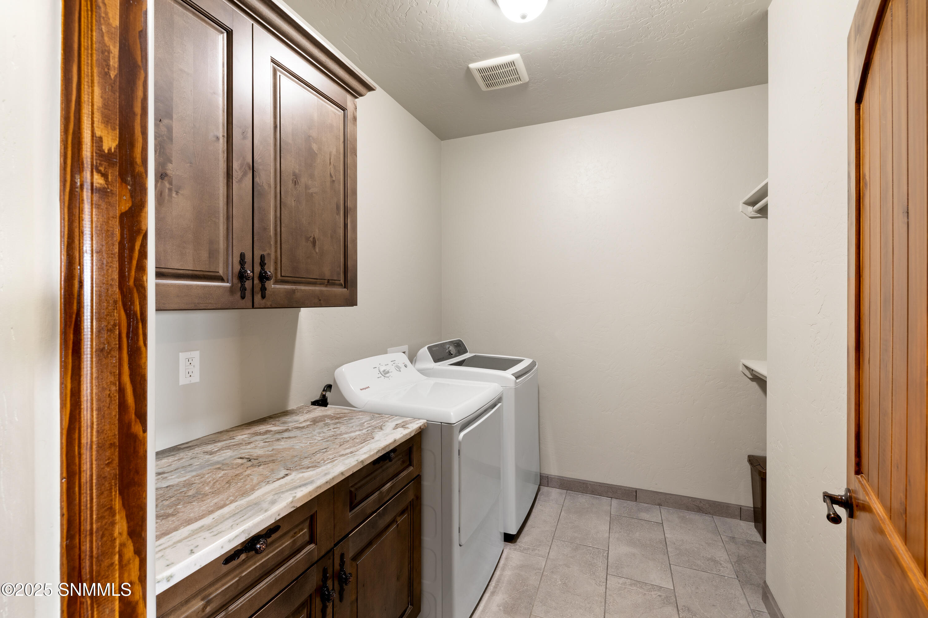 1622 Calle De Valezquez Property Photo 32