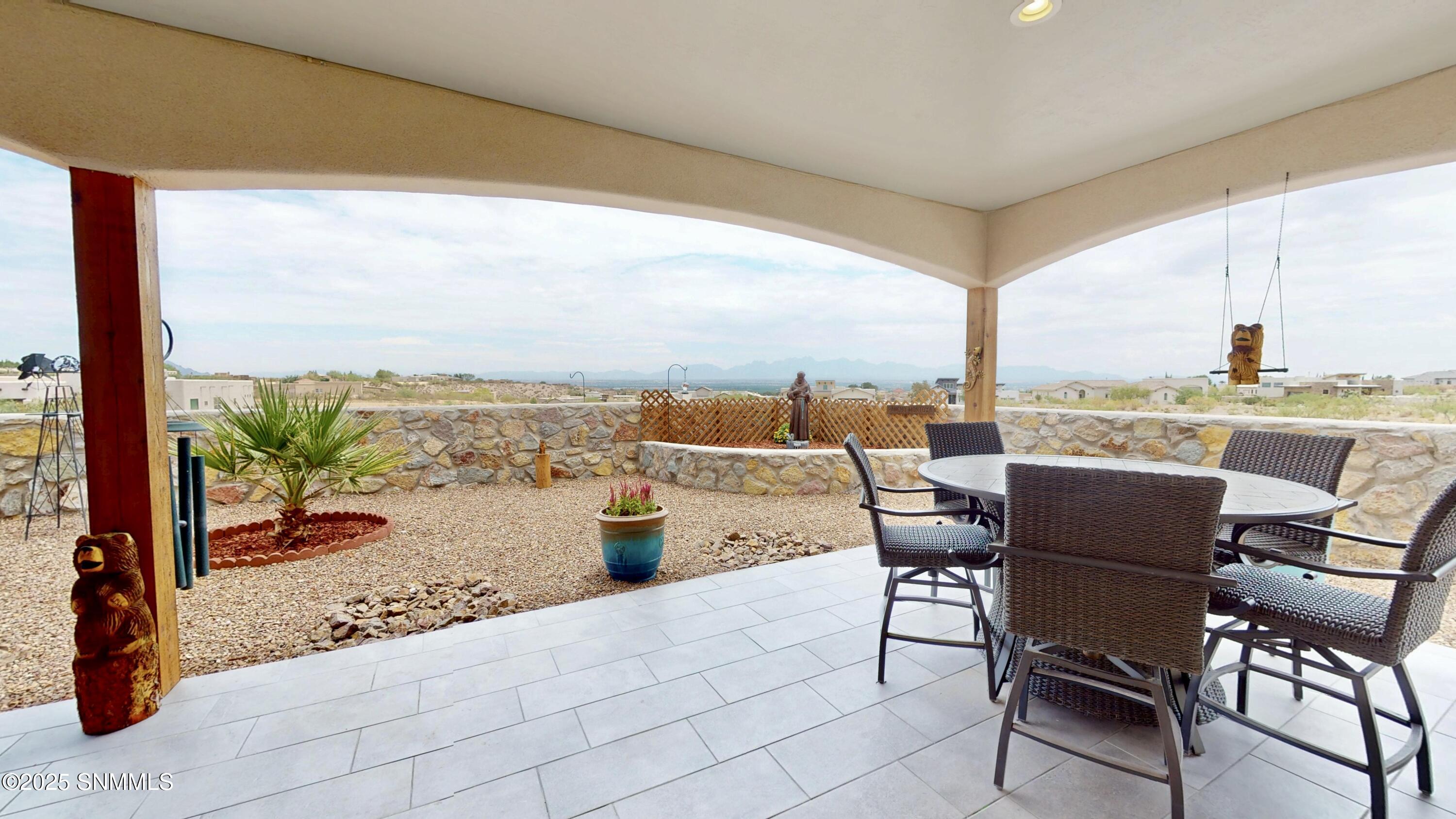 1622 Calle De Valezquez Property Photo 36