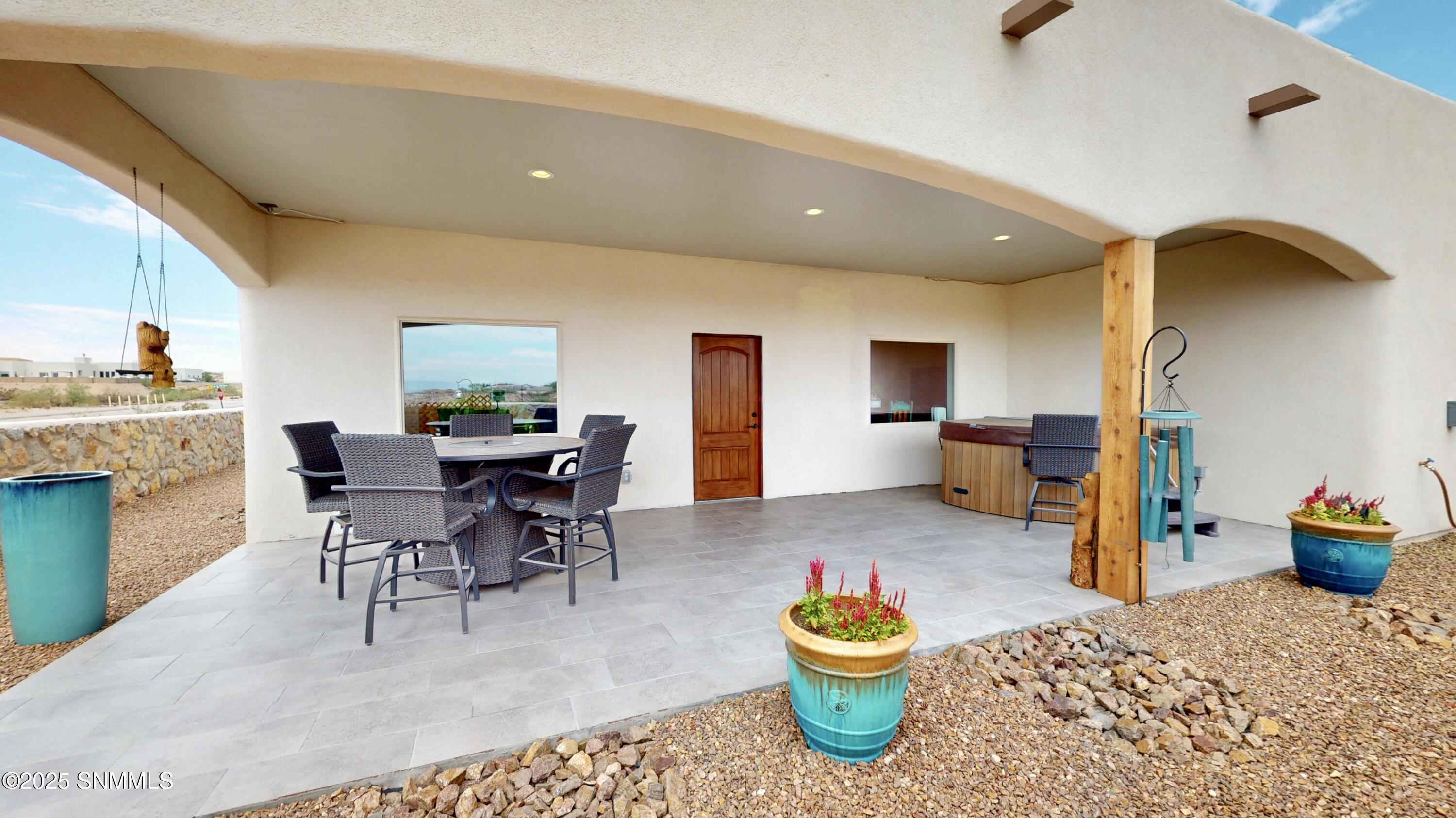 1622 Calle De Valezquez Property Photo 37