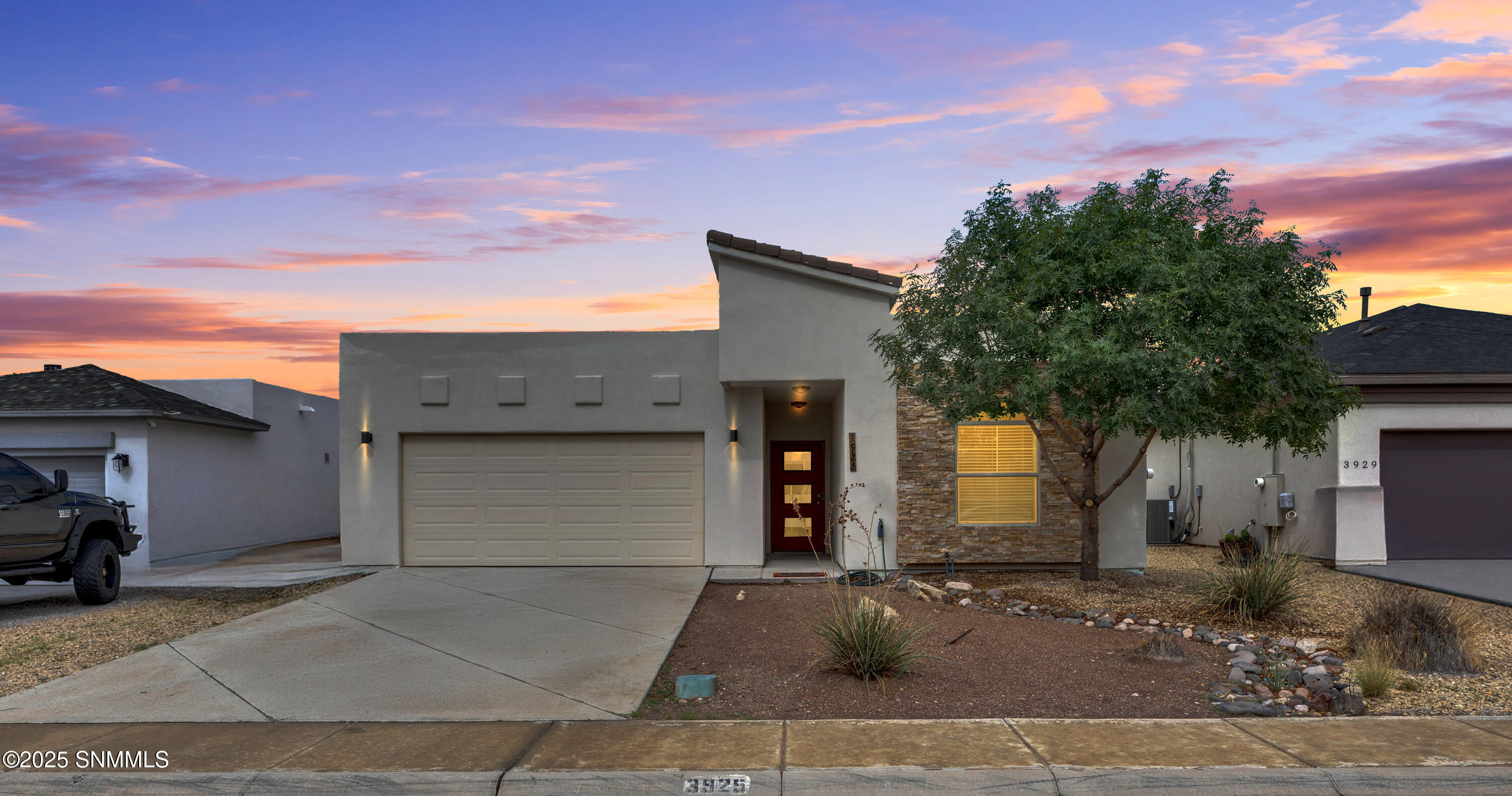 3925 Agua De Vida Drive Property Photo 1