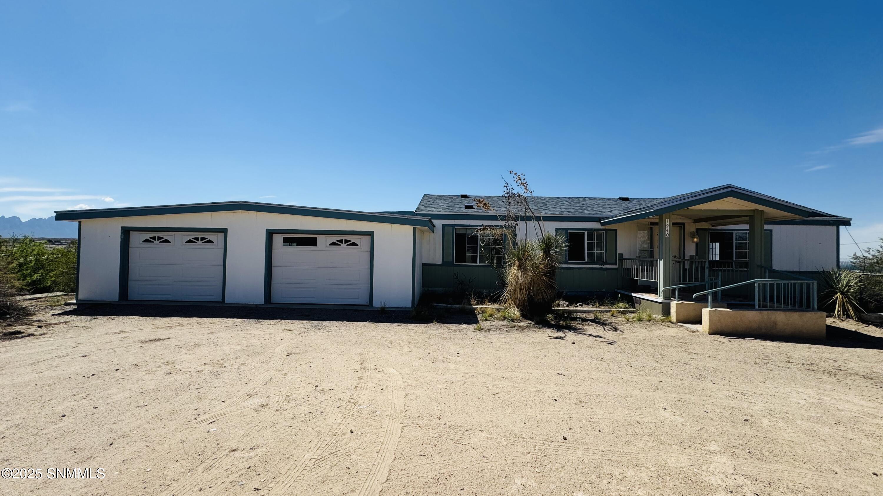 1940 Desert Wind Way Property Photo 1