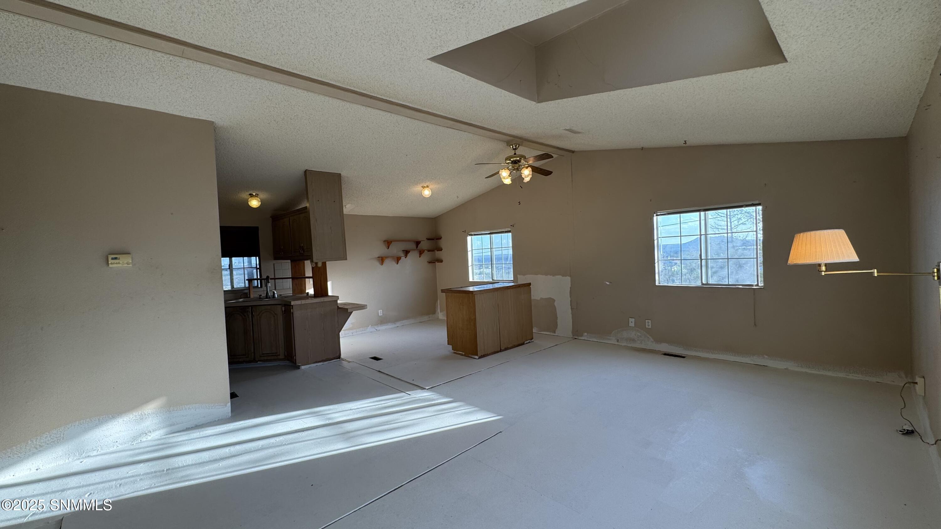 1940 Desert Wind Way Property Photo 3