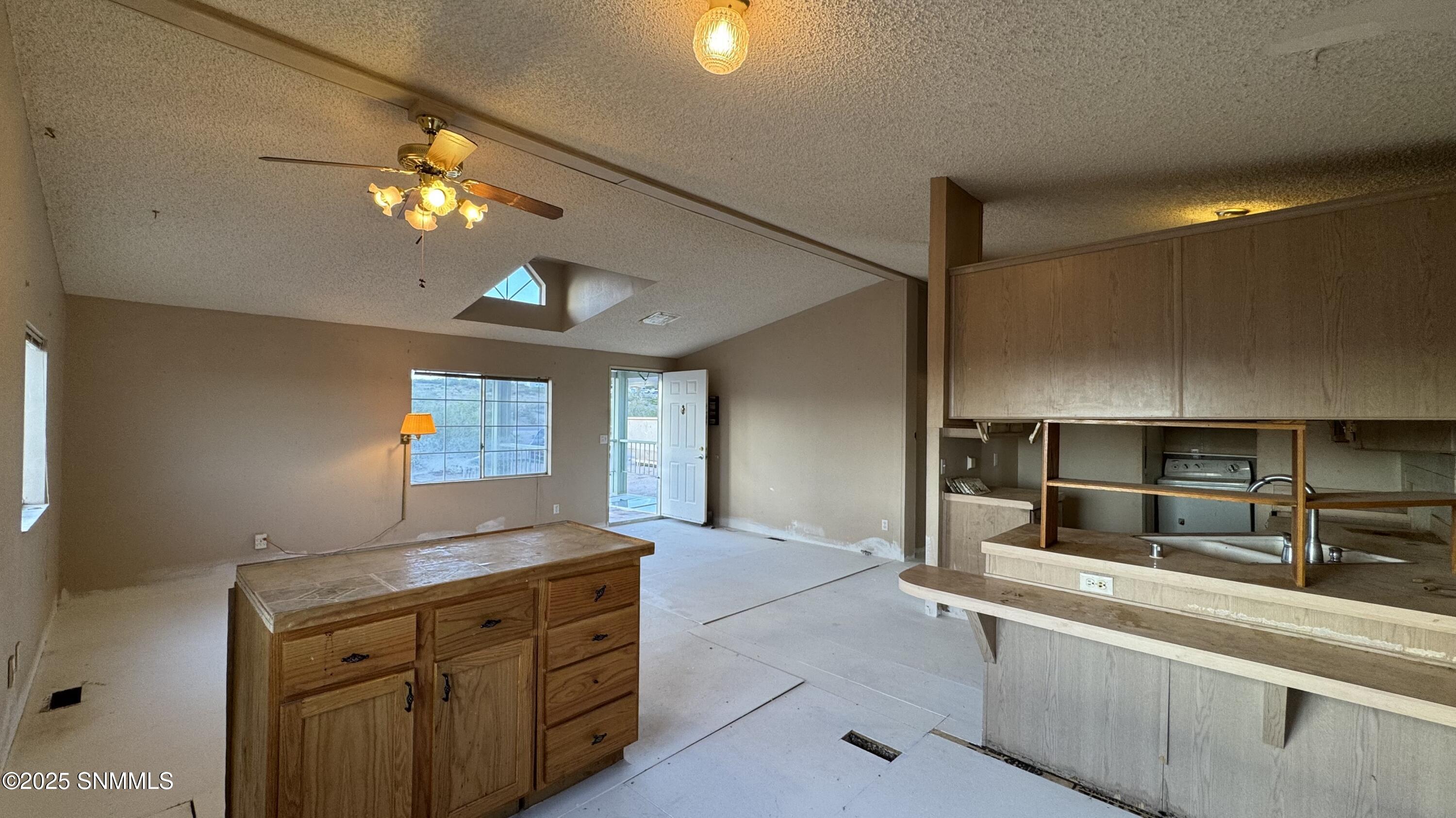 1940 Desert Wind Way Property Photo 6