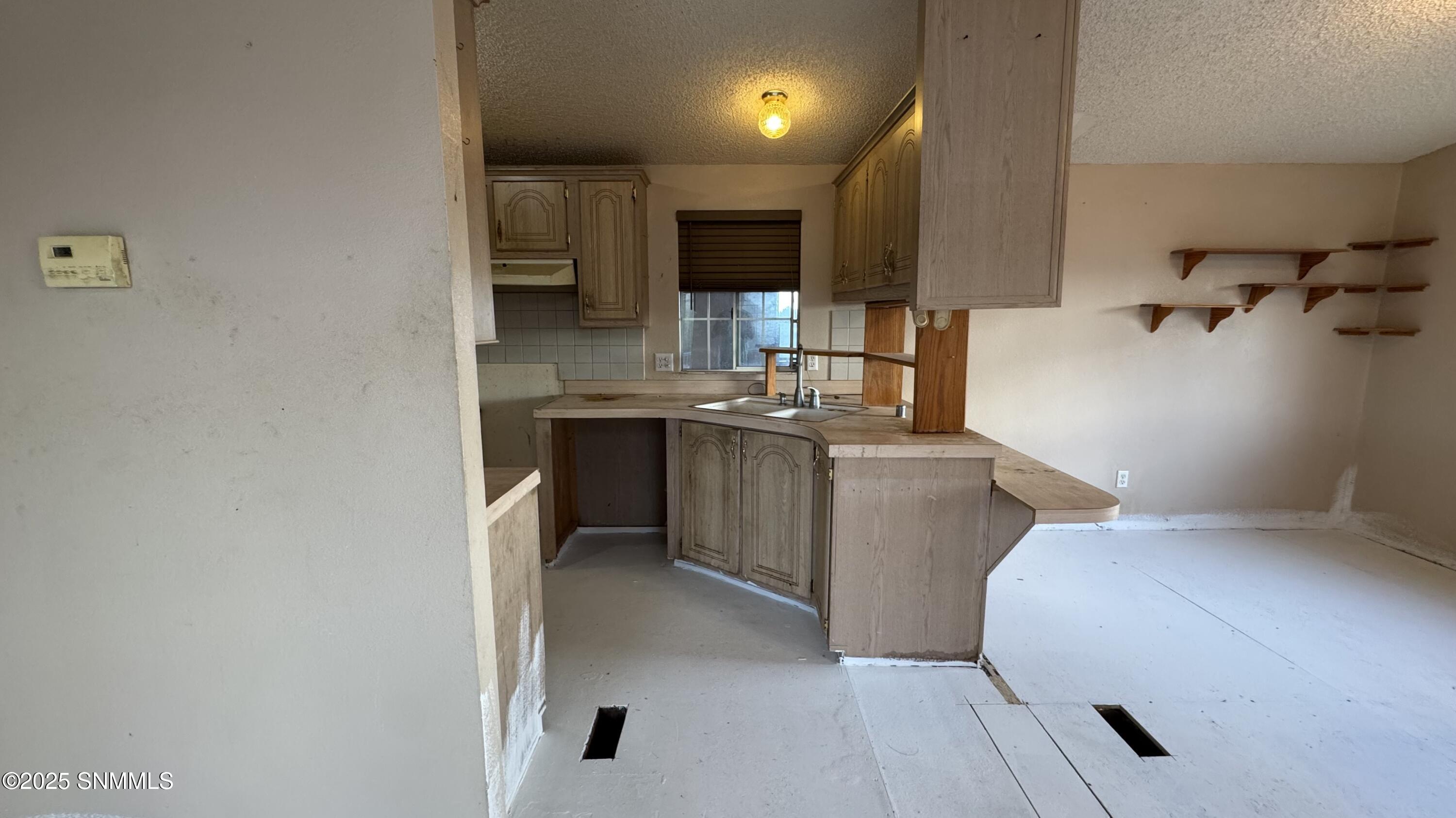 1940 Desert Wind Way Property Photo 8