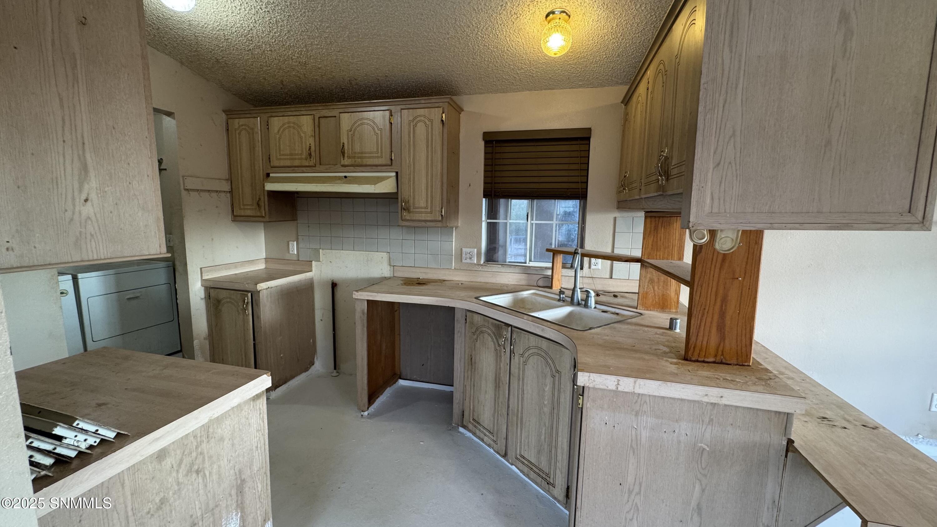 1940 Desert Wind Way Property Photo 10