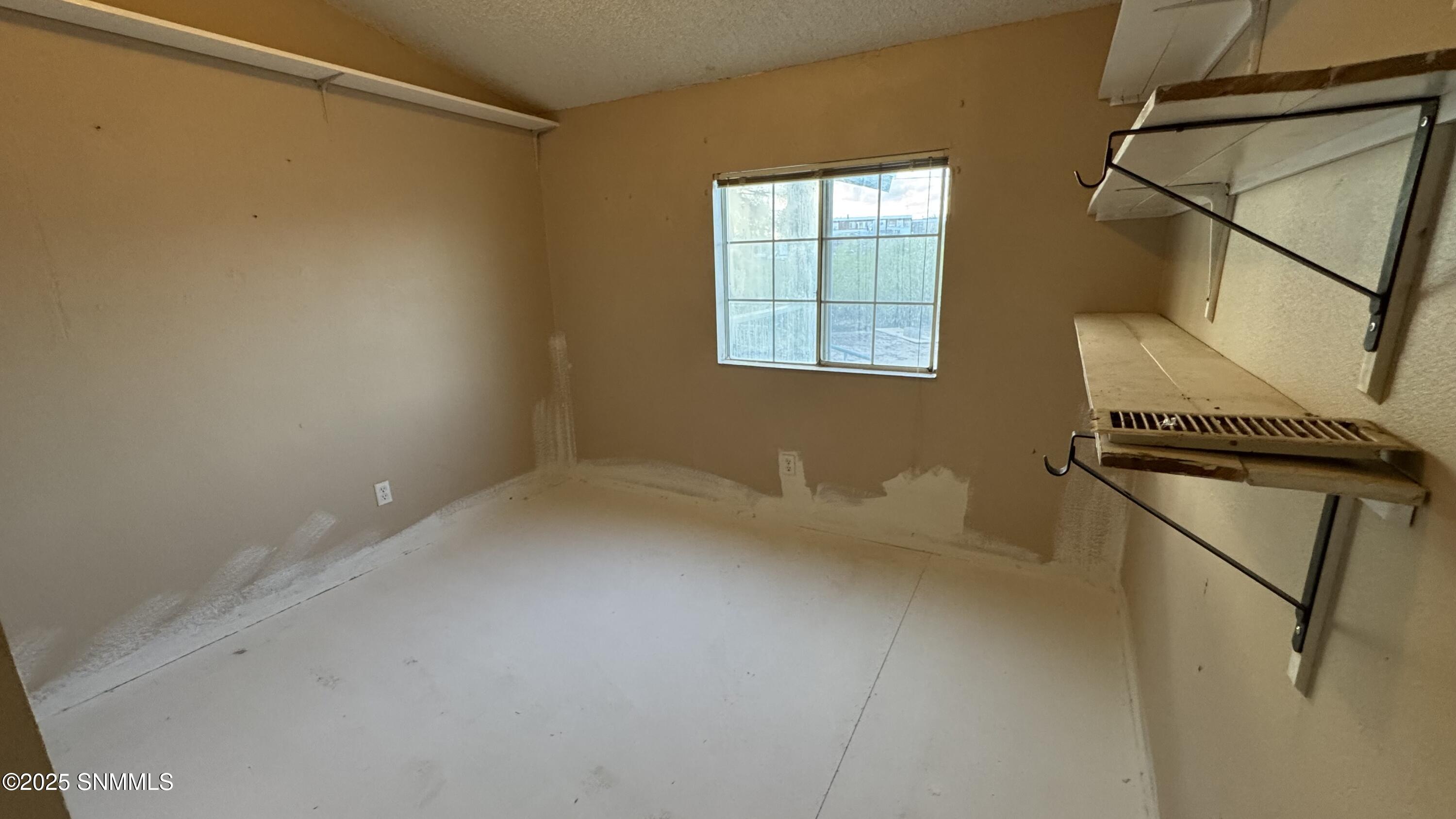 1940 Desert Wind Way Property Photo 36