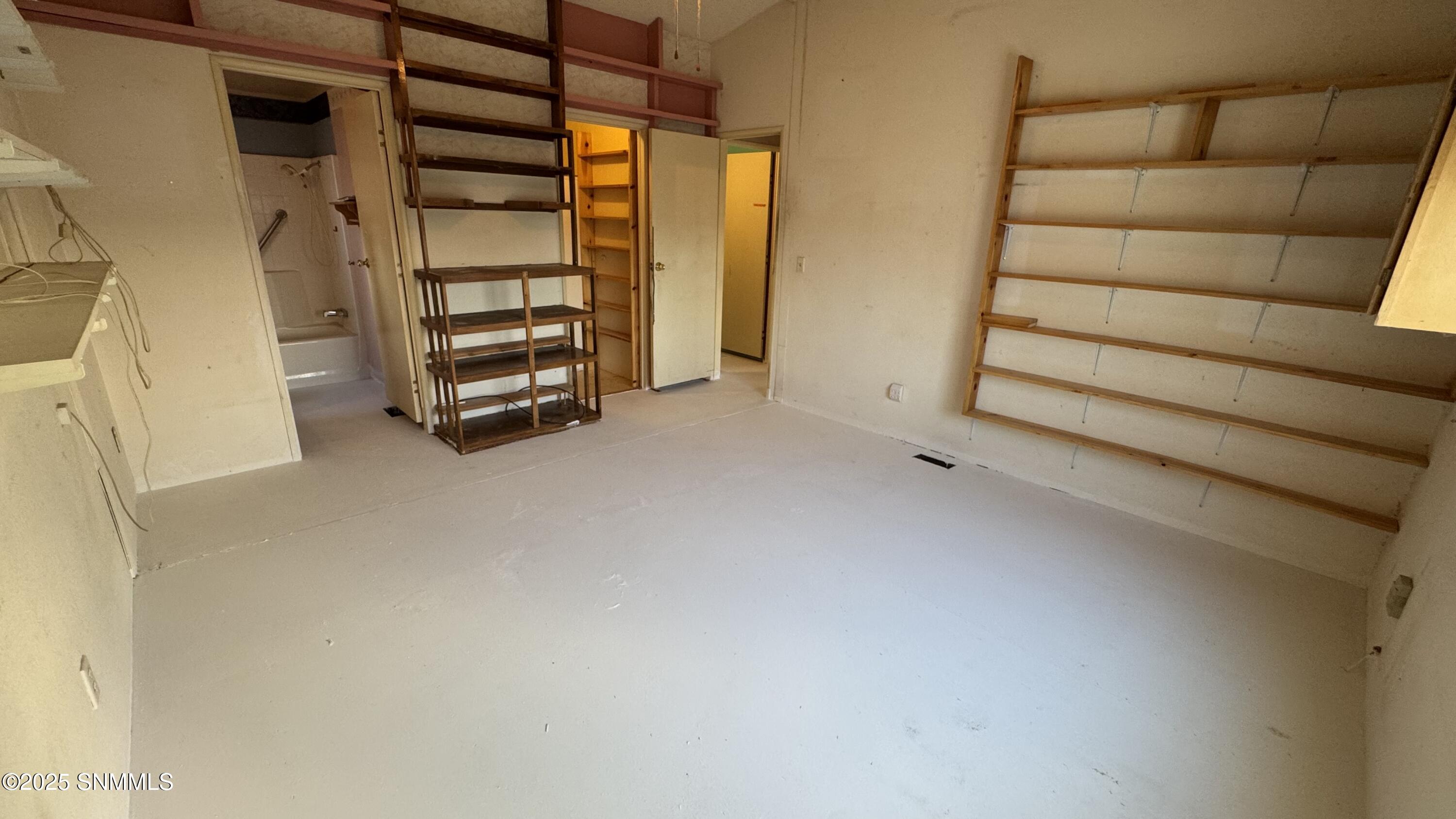 1940 Desert Wind Way Property Photo 43