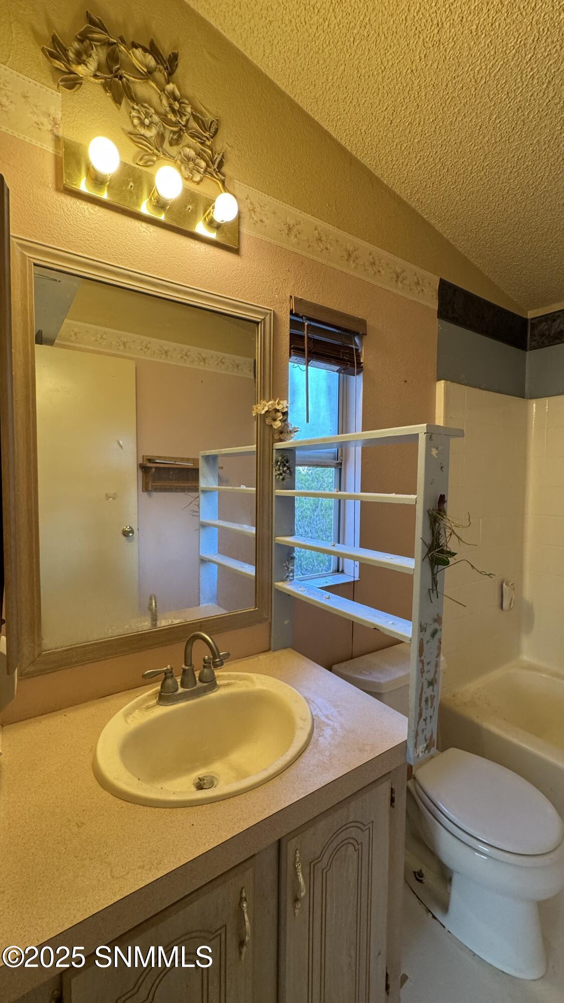 1940 Desert Wind Way Property Photo 49