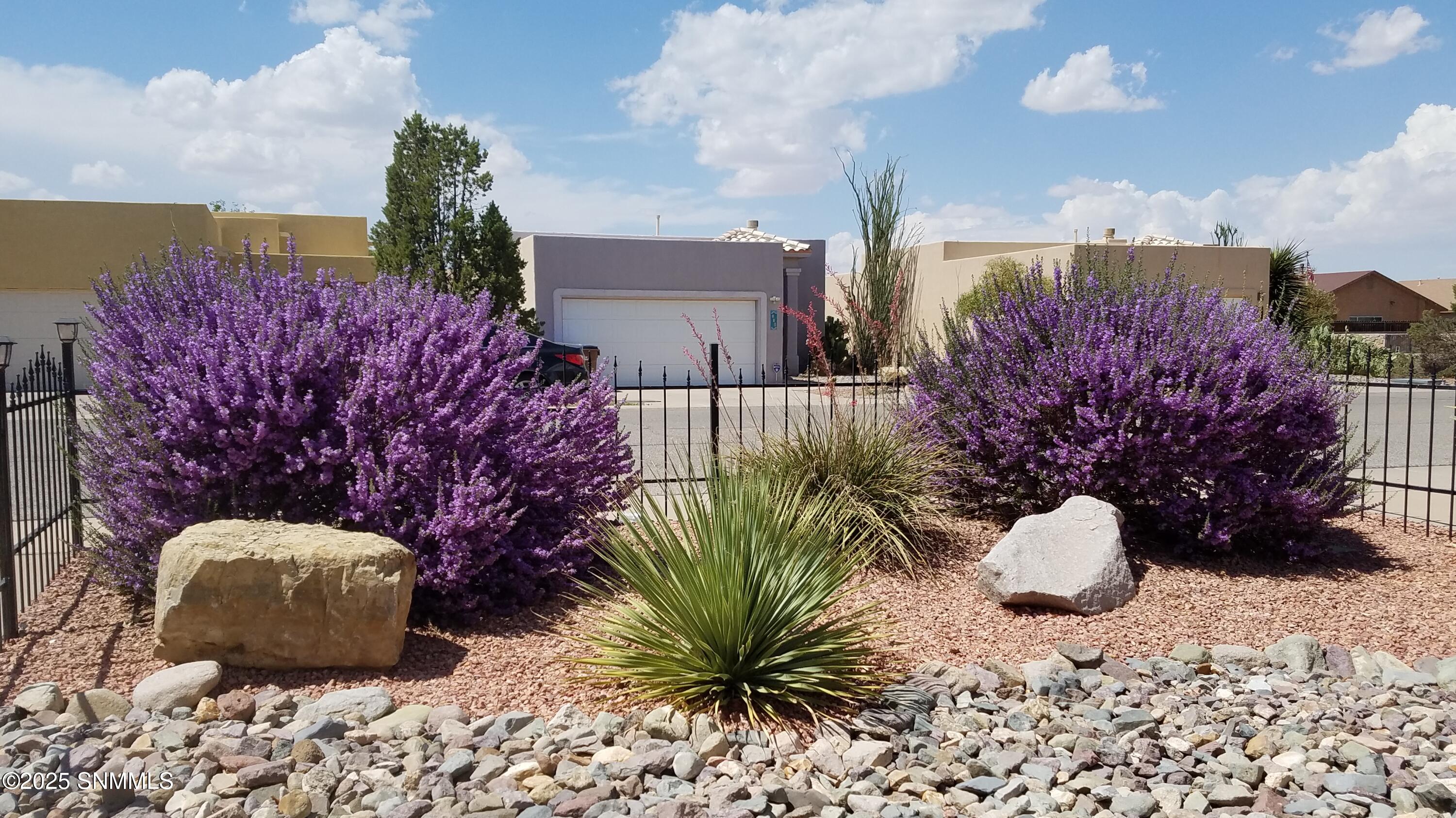 891 Chateau Drive Property Photo 3