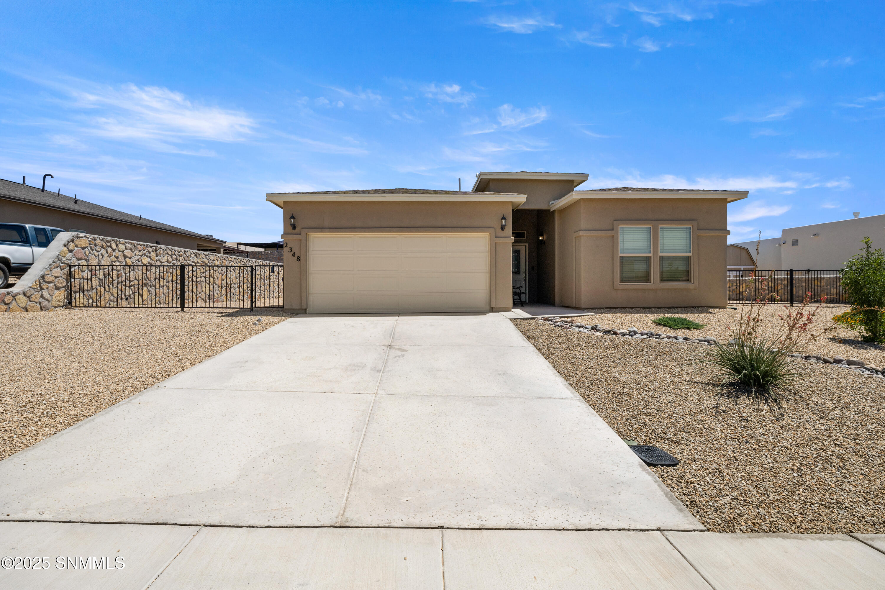 2348 Flintstone Loop
