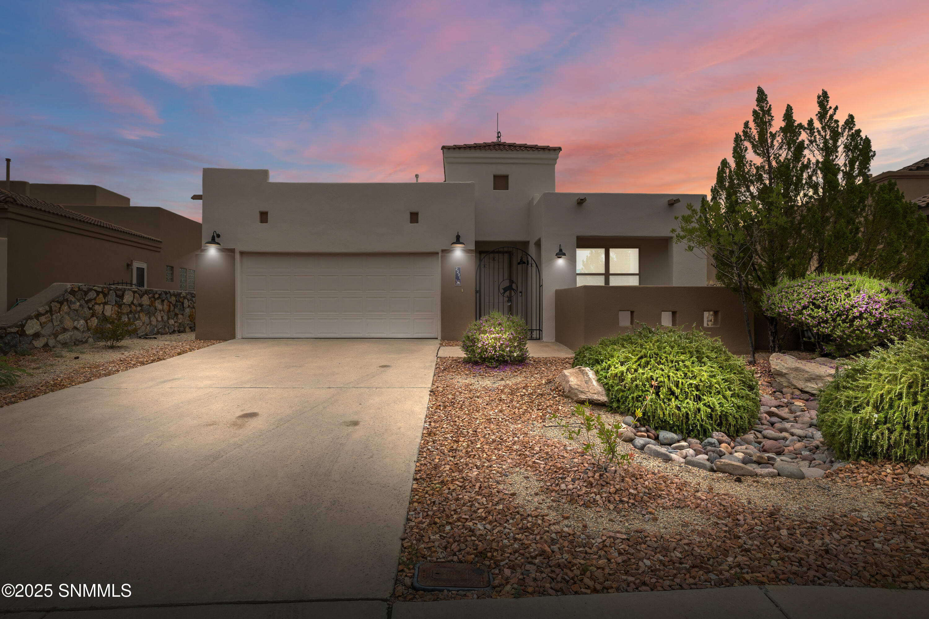 2231 Sedona Hills Parkway Property Photo 1