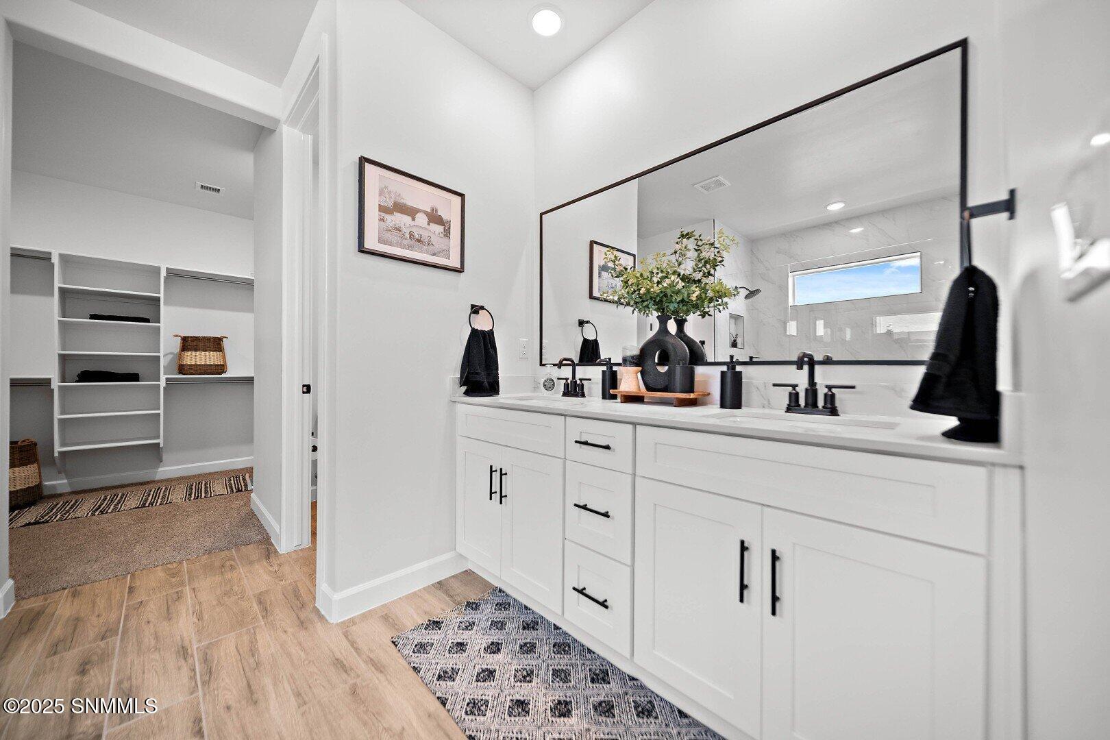 5009 Sand Stream Road Property Photo 15