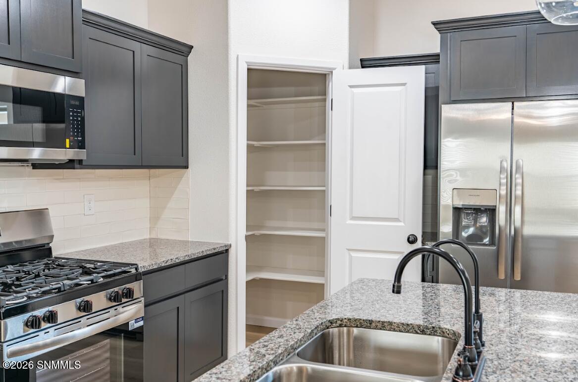 1133 Bronze Hill Aveenue Property Photo 7