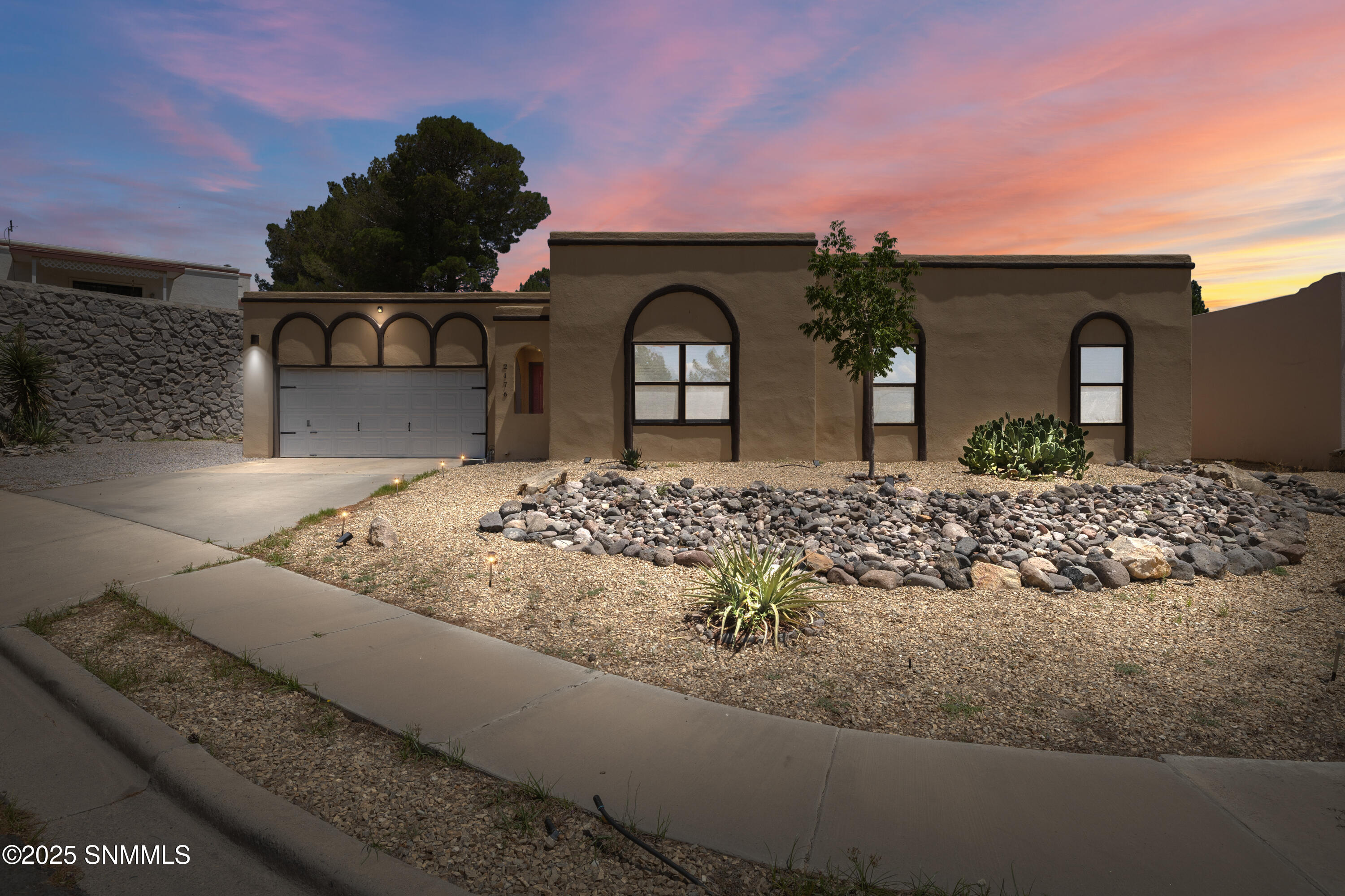 2176 Pioneer Avenue Property Photo 1