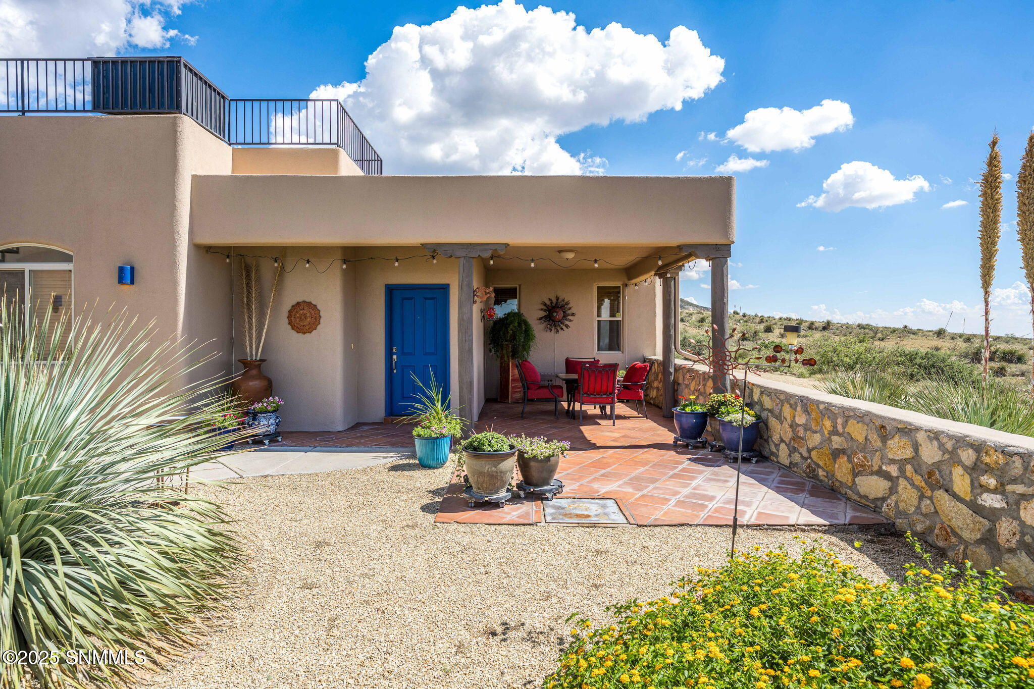 15514 Space Murals Lane Property Photo 5