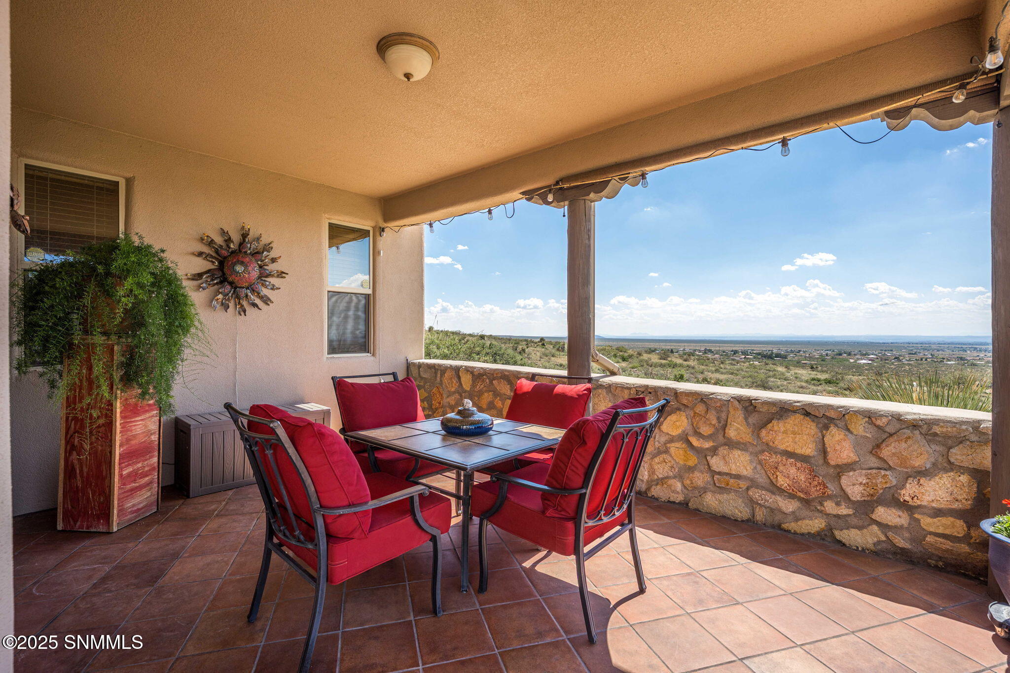 15514 Space Murals Lane Property Photo 6