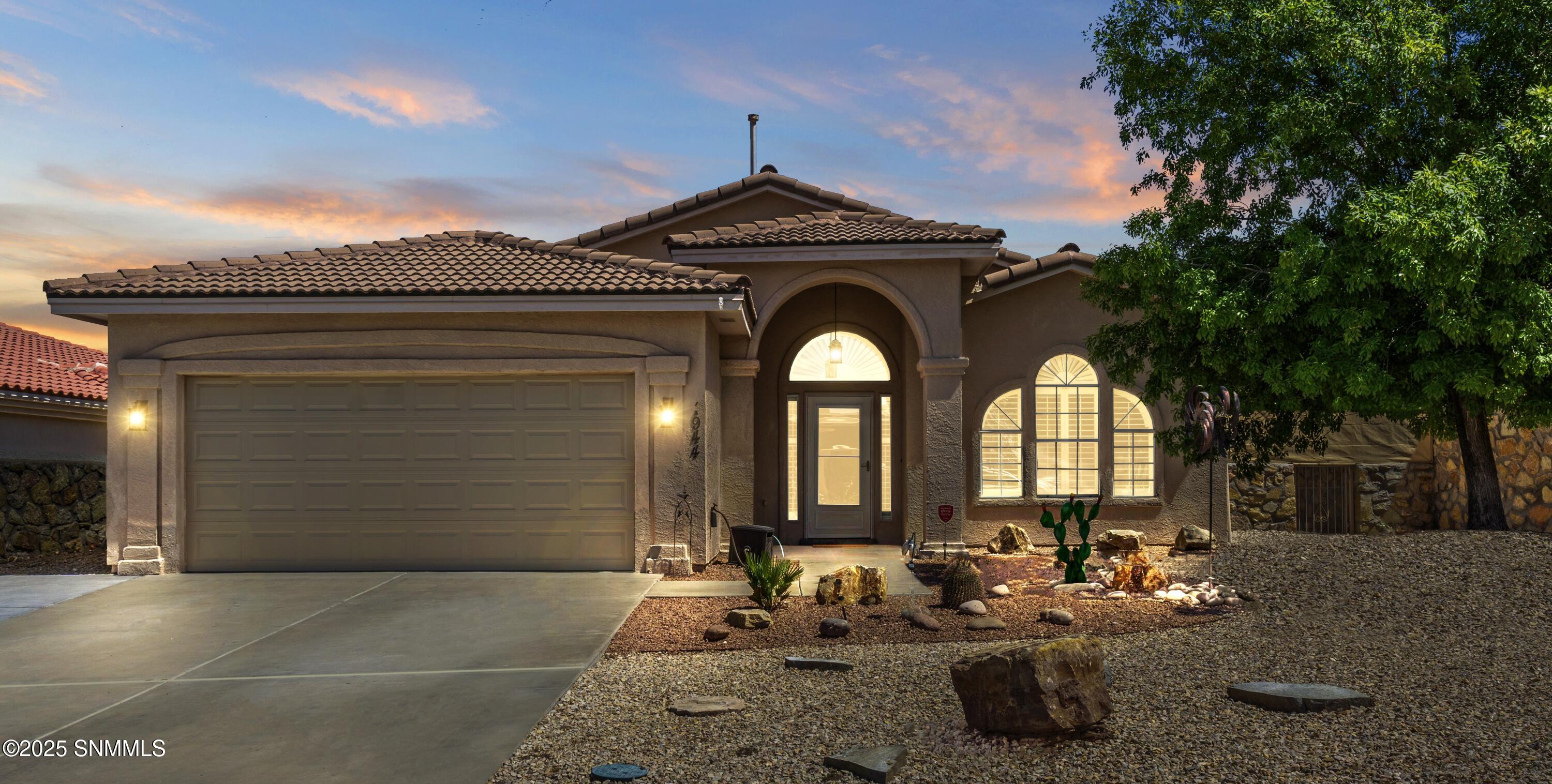 1944 Sedona Hills Parkway Property Photo 1