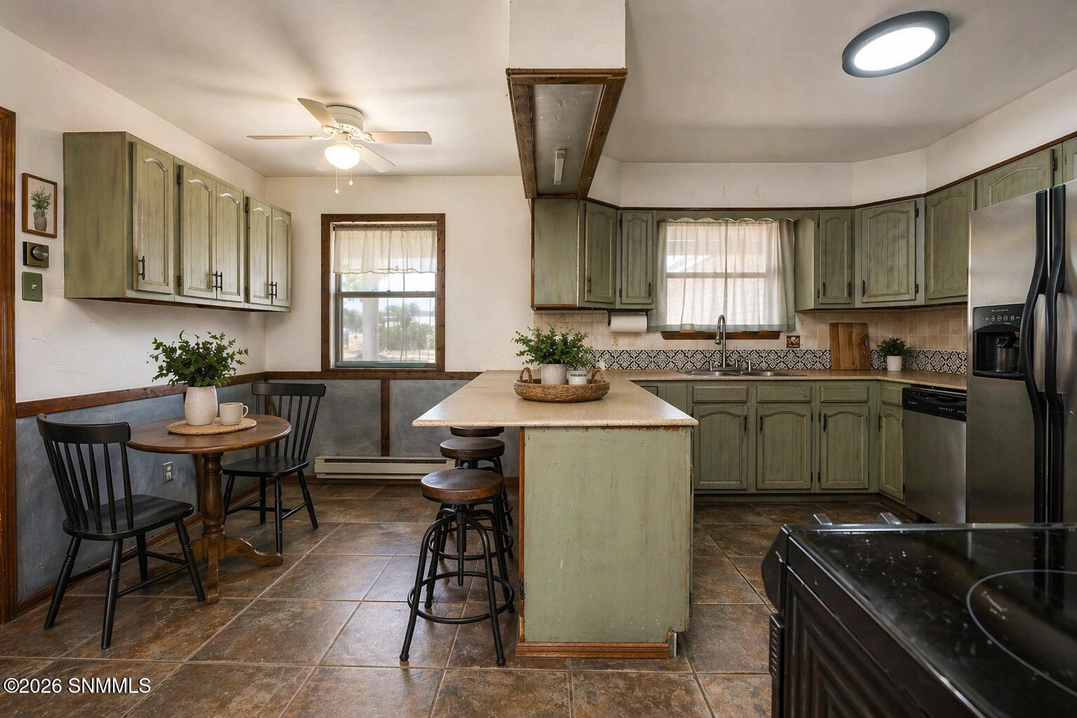 2849 Willow Creek Lane Property Photo 10