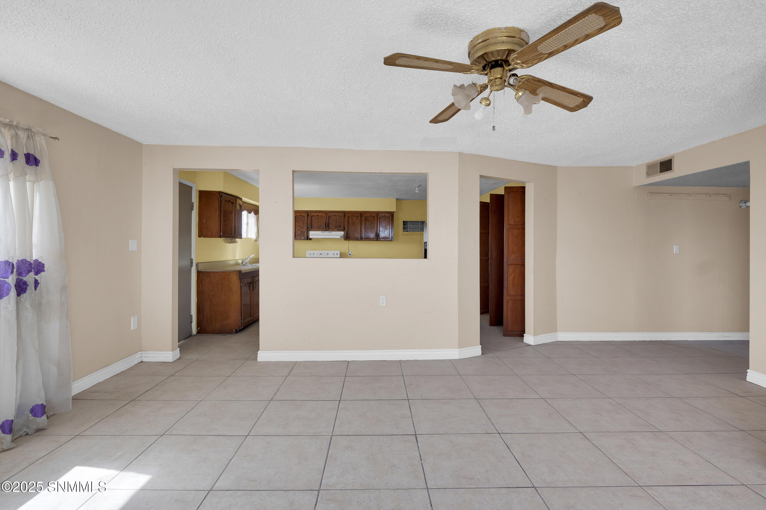 579 Arrowhead Drive Nw Property Photo 3