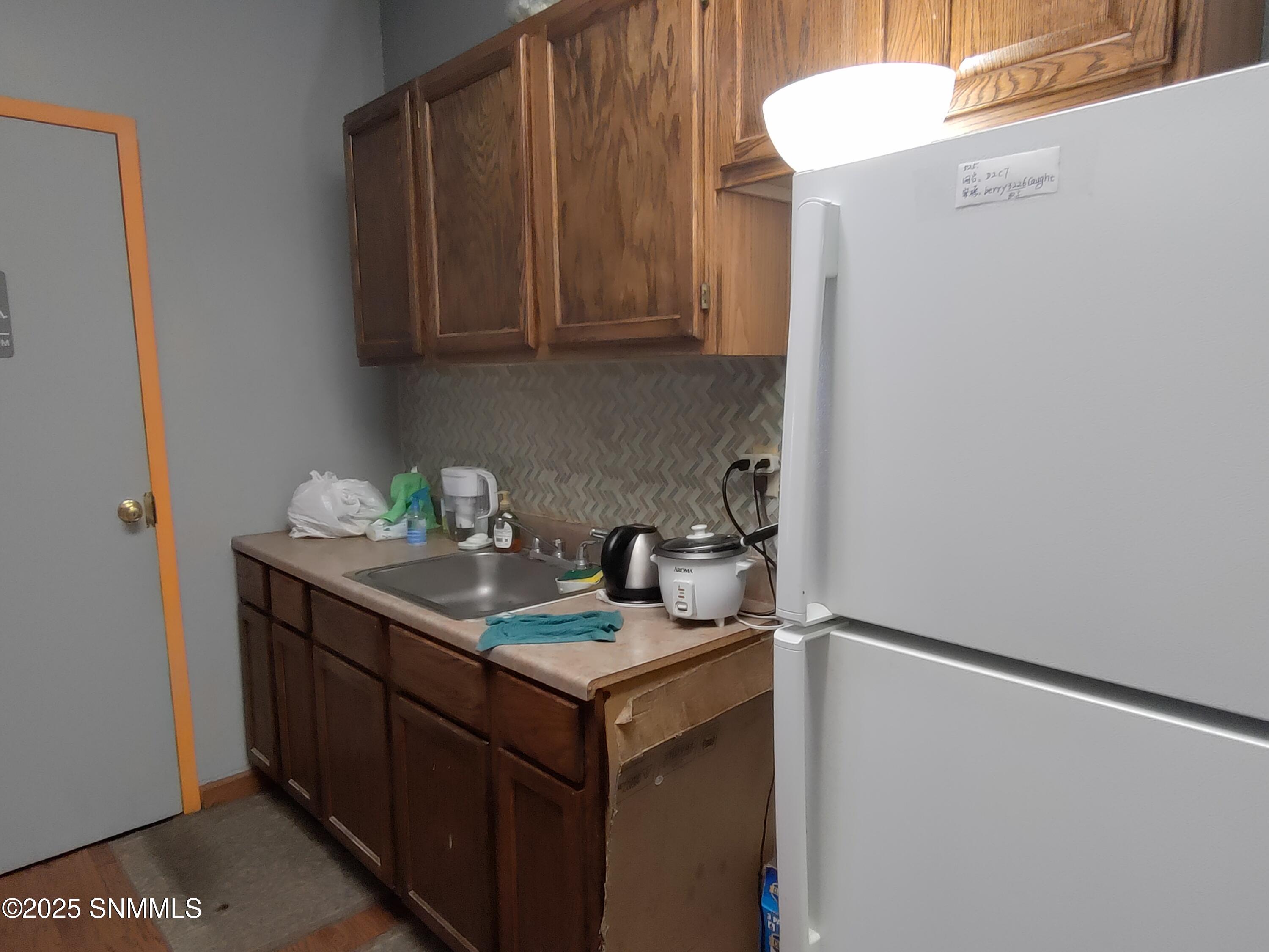525 E Lohman Avenue Property Photo 28