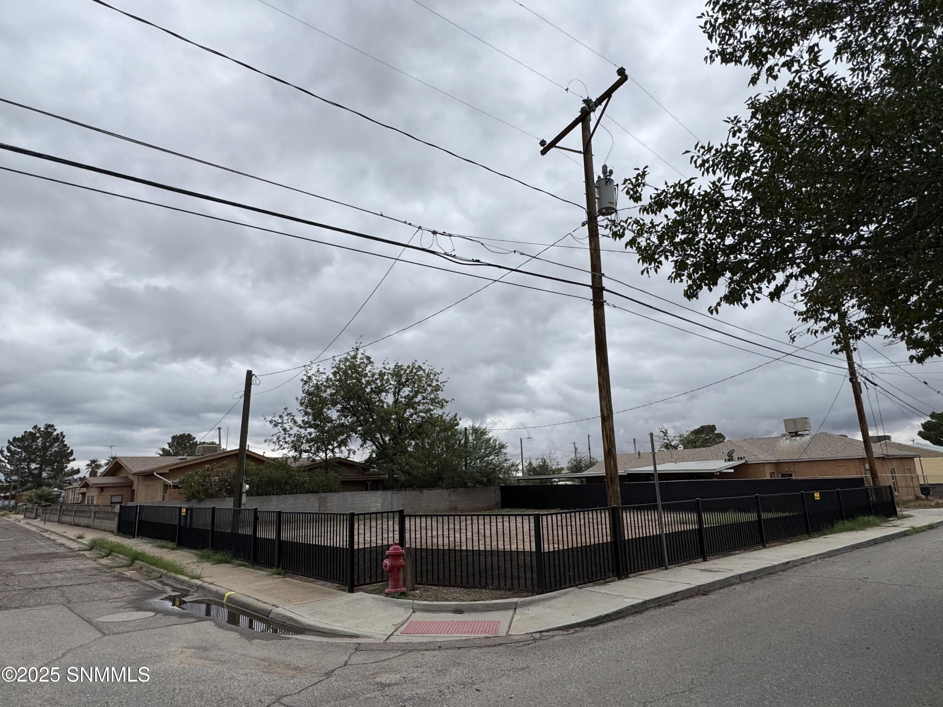 640 E Picacho Avenue Property Photo 1