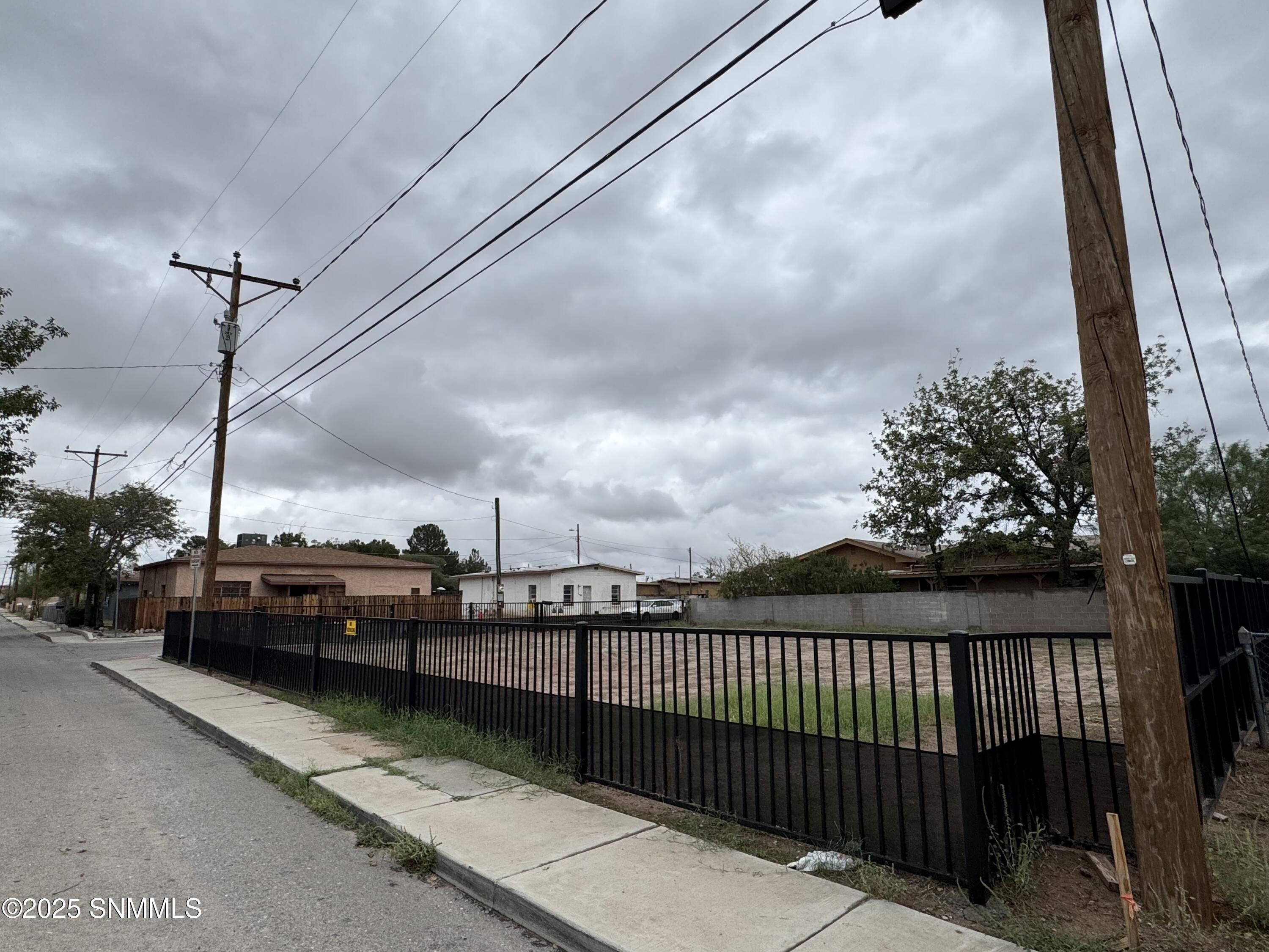 640 E Picacho Avenue Property Photo 4