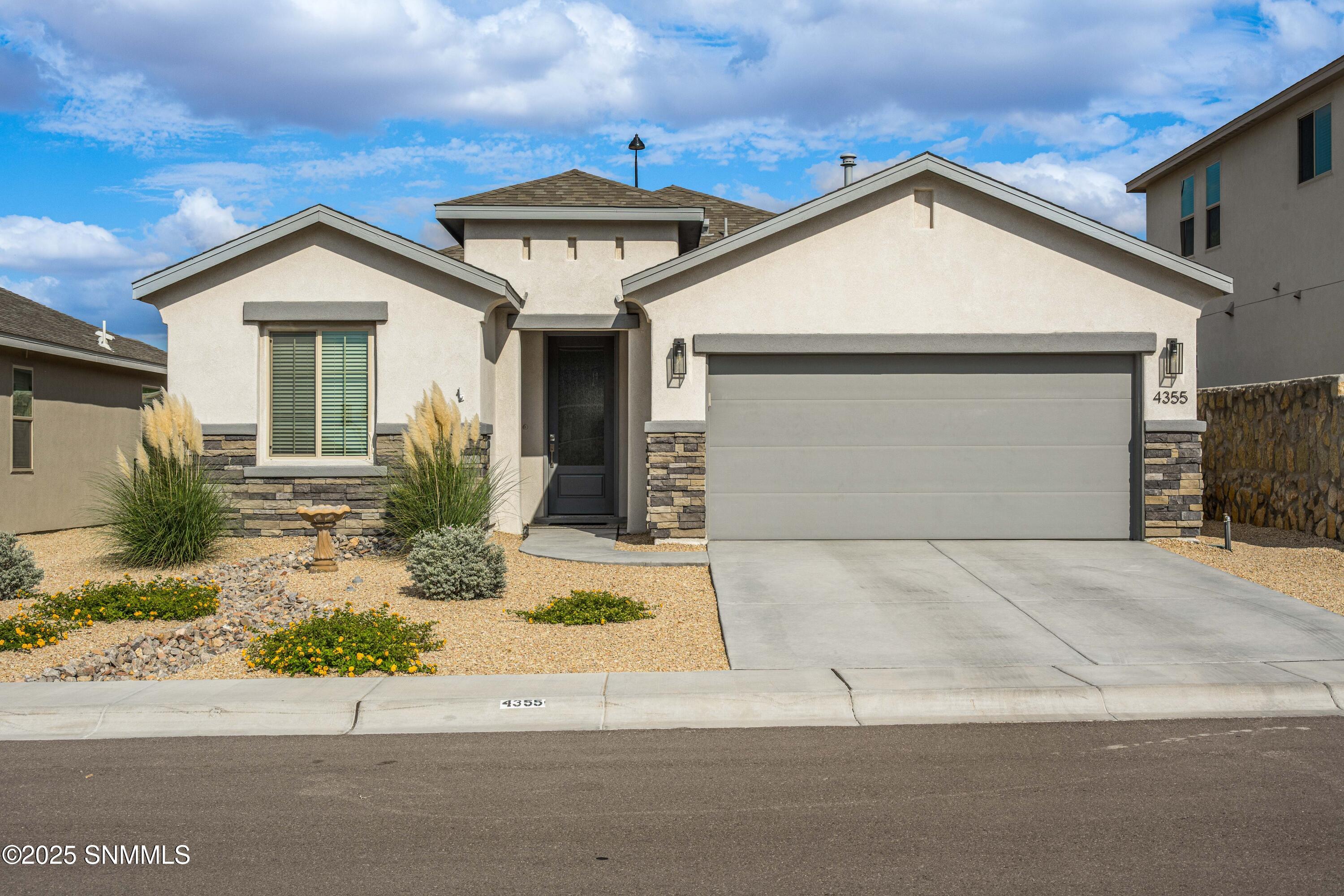 4355 Alamo Canyon Circle Property Photo 1