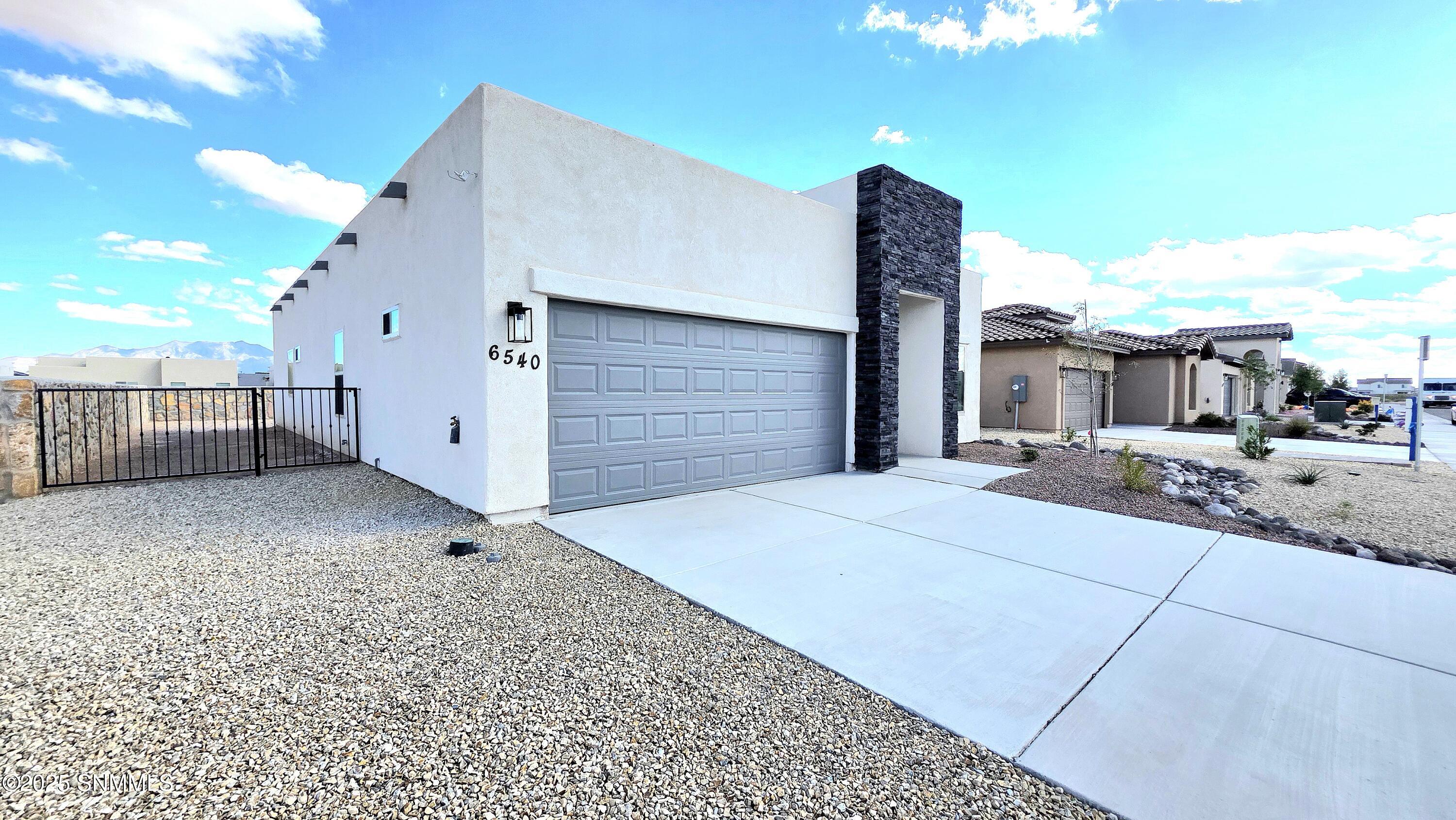 6540 Blackbird Road Property Photo 4