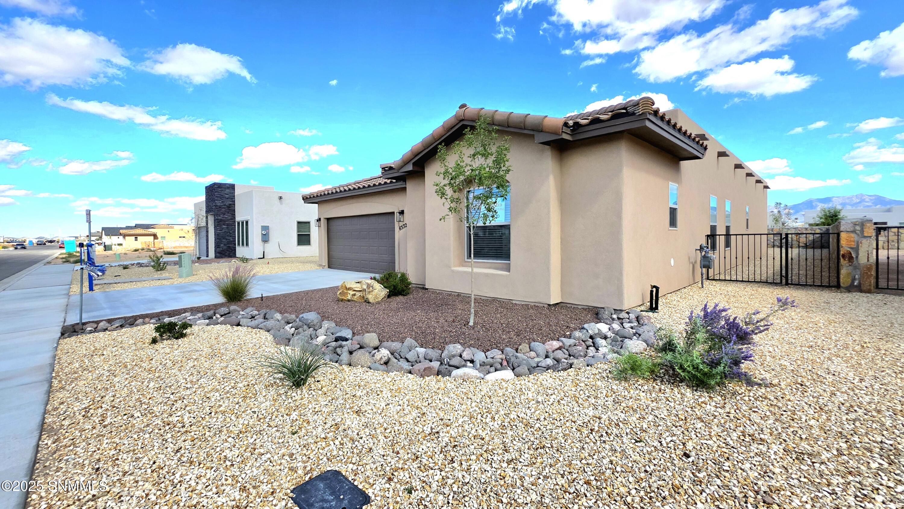 6532 Blackbird Road Property Photo 3