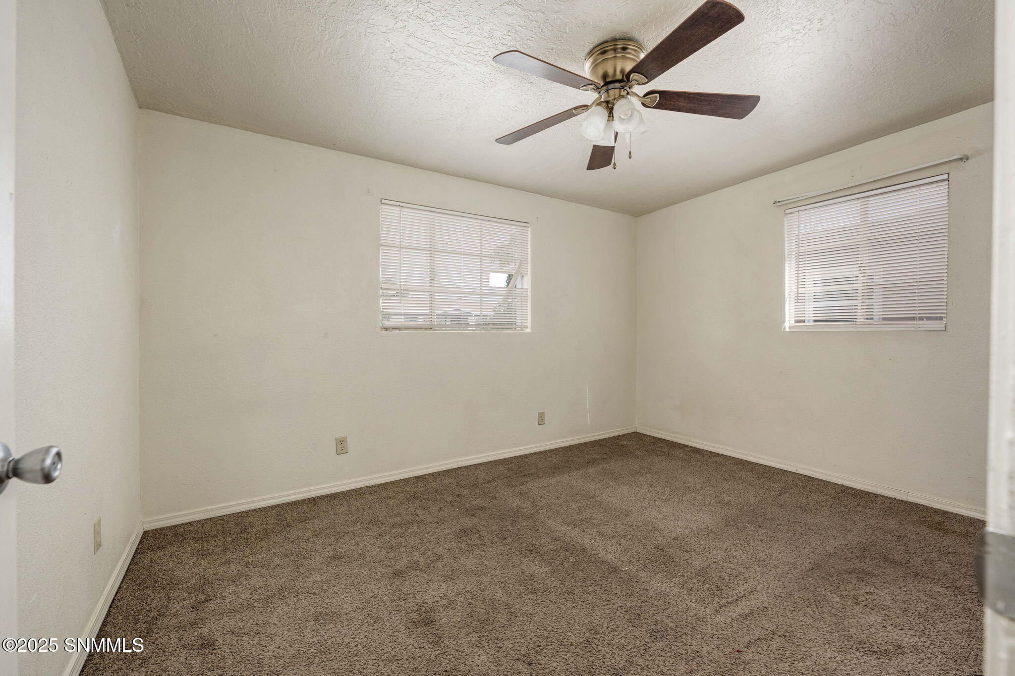 1424 Thomas Drive Property Photo 17