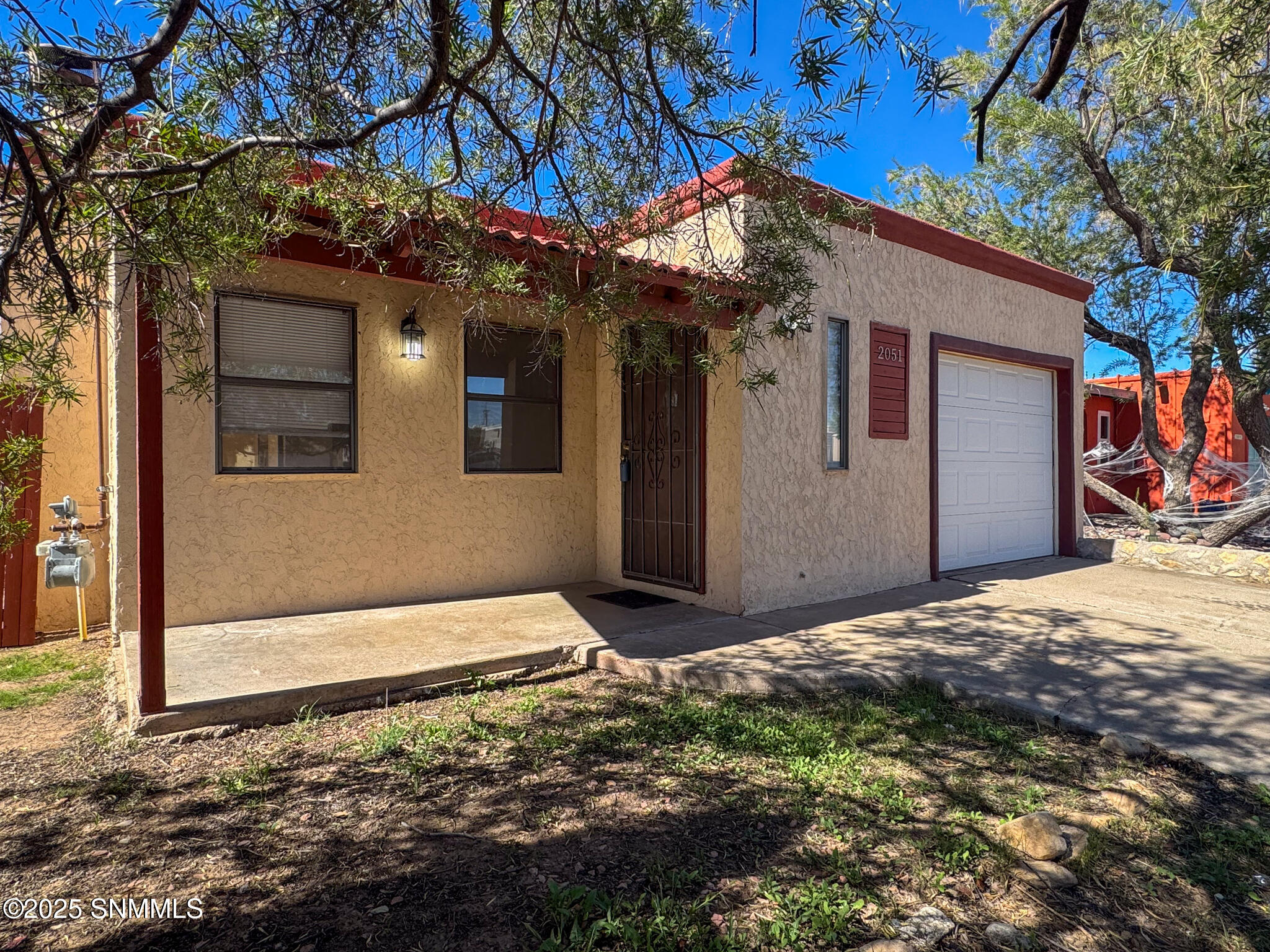 2051 Chateau Drive Property Photo 1