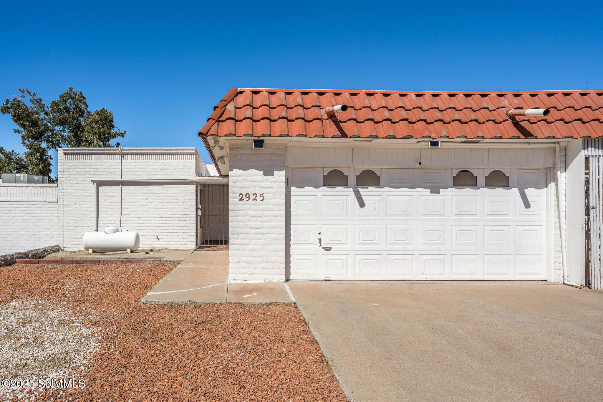 2925 Valle Vista Property Photo 5