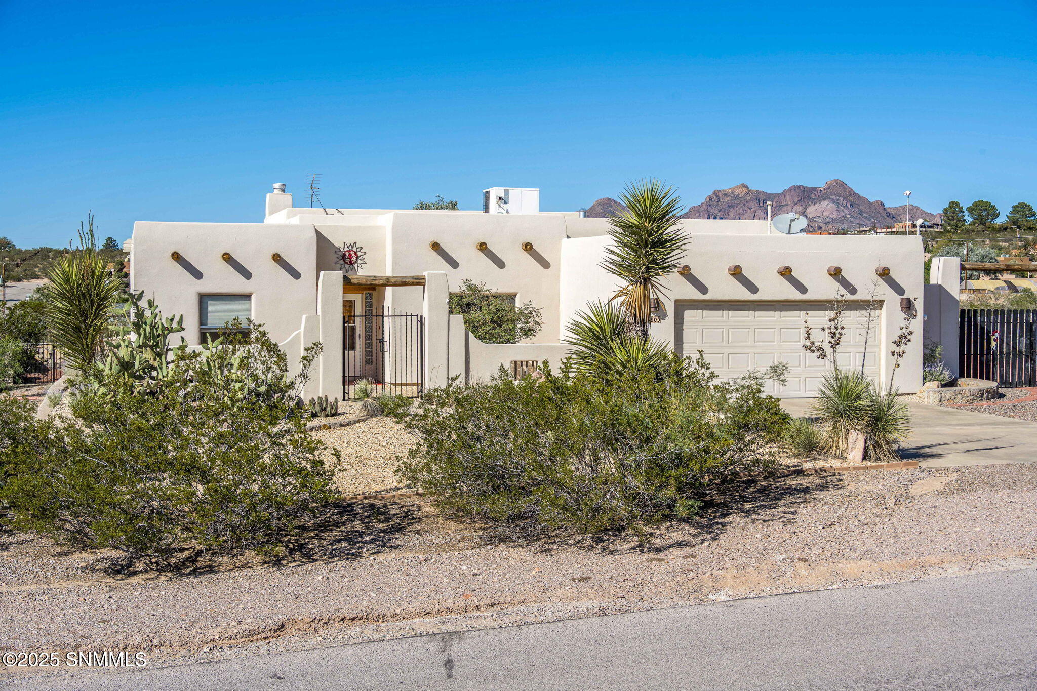 1865 Sandhill Road Property Photo 1