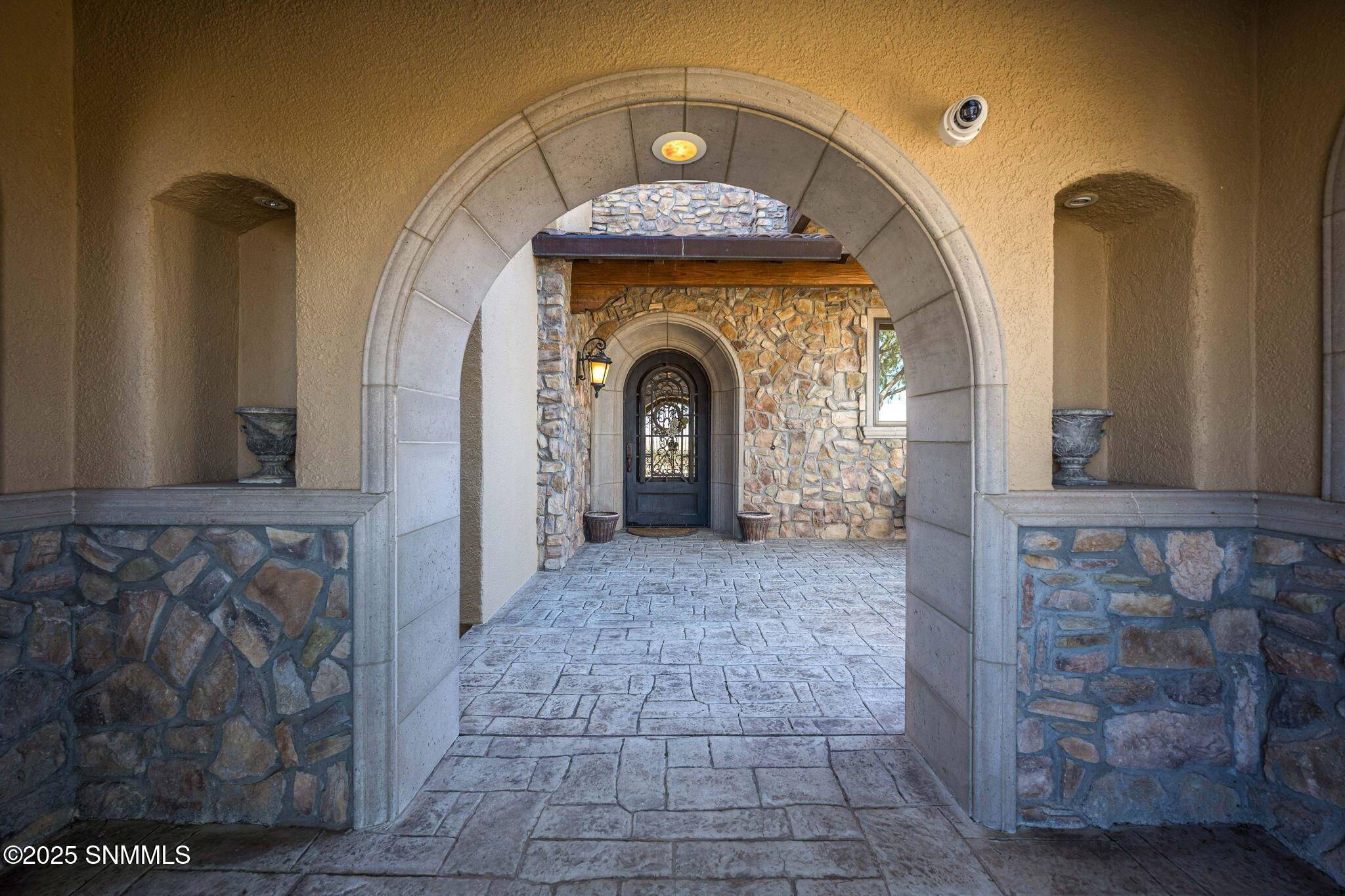 7165 Lake Lucero Loop Property Photo 4