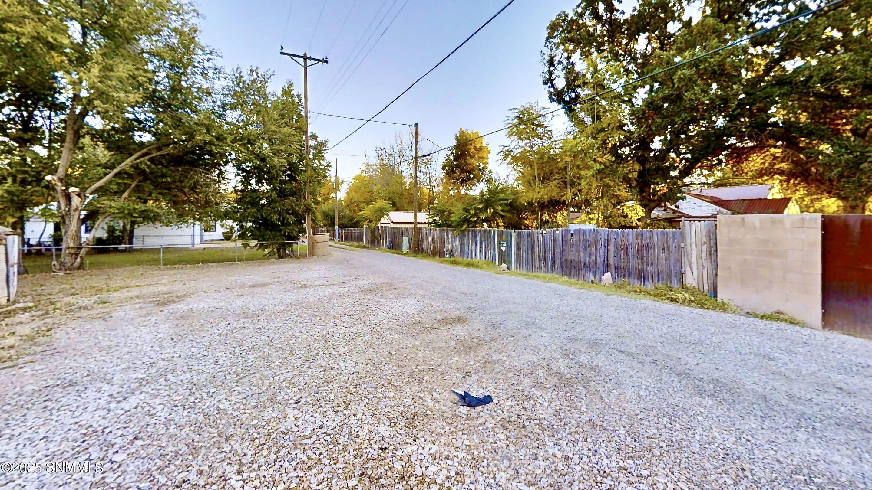 405 W Alameda Street Property Photo 7