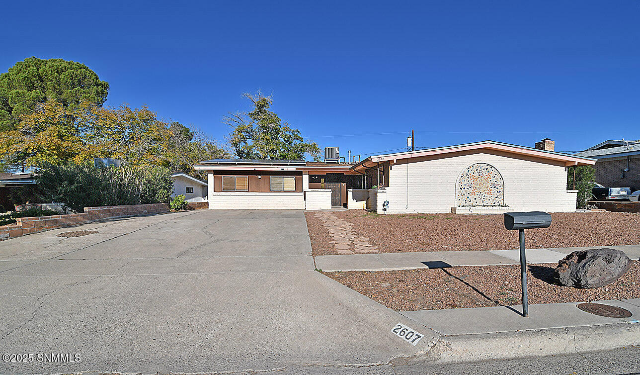 2607 Claude Dove Drive Property Photo 2