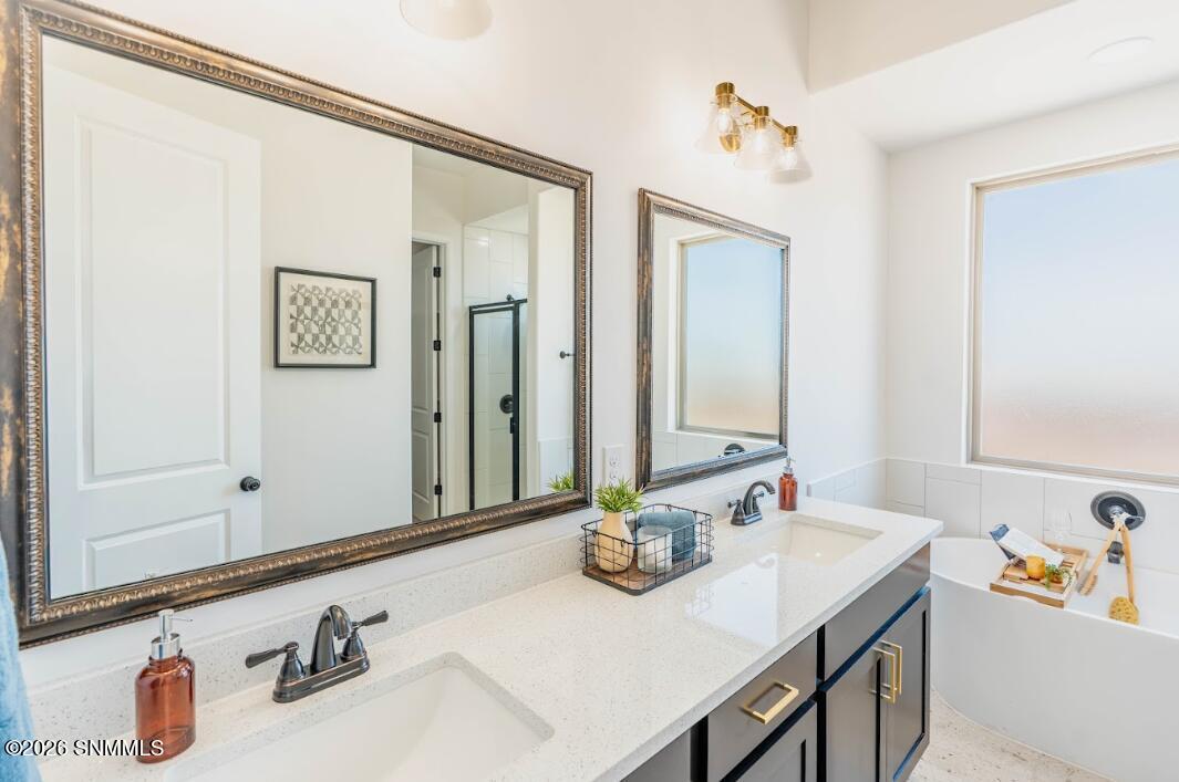 784 Basha Arc Property Photo 14