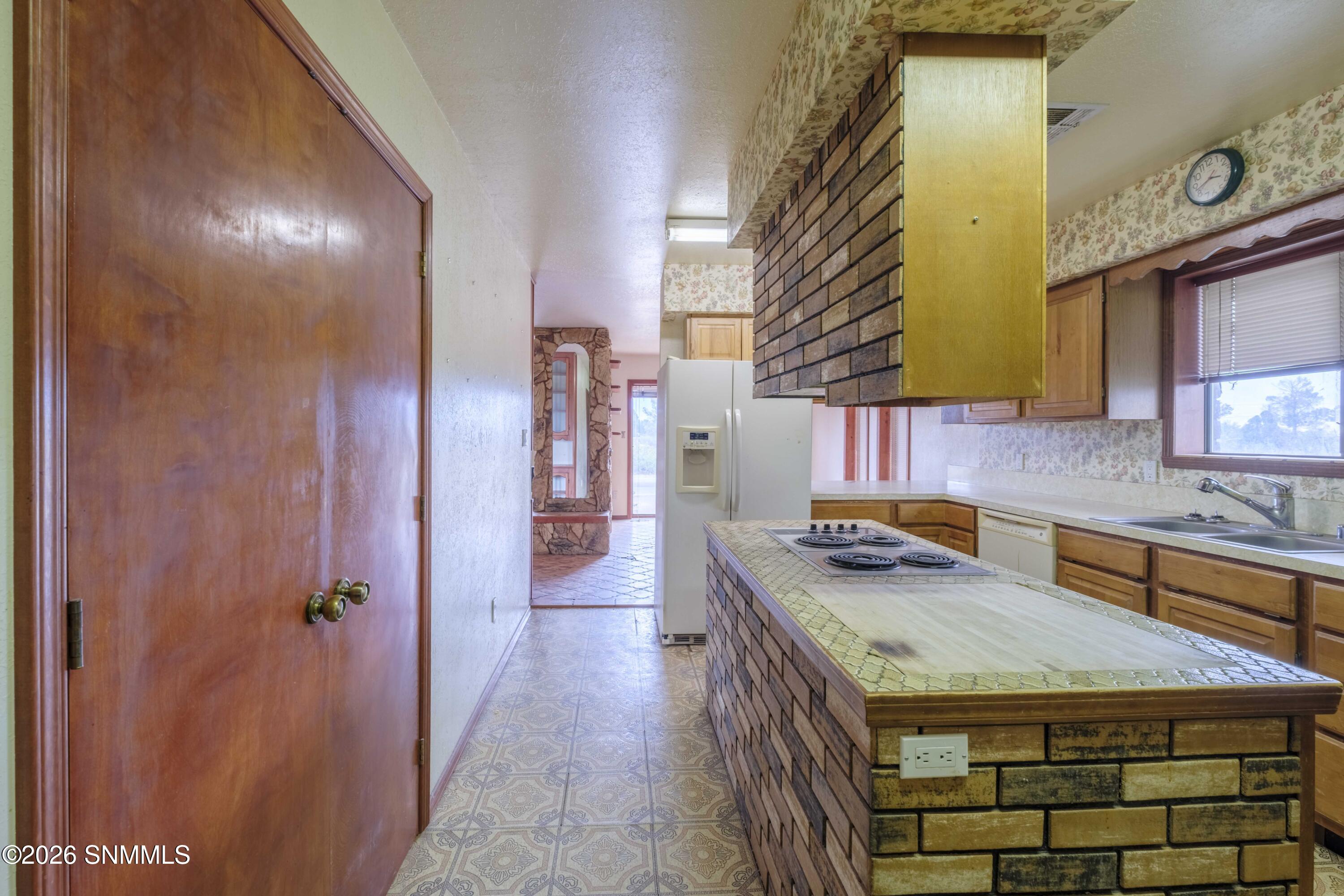 5775 Shadow Hills Road Property Photo 13